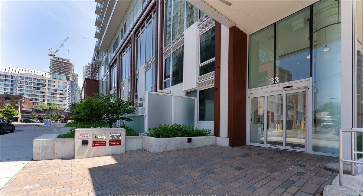 Entrance — Whitehaus Condos, Midtown, Toronto