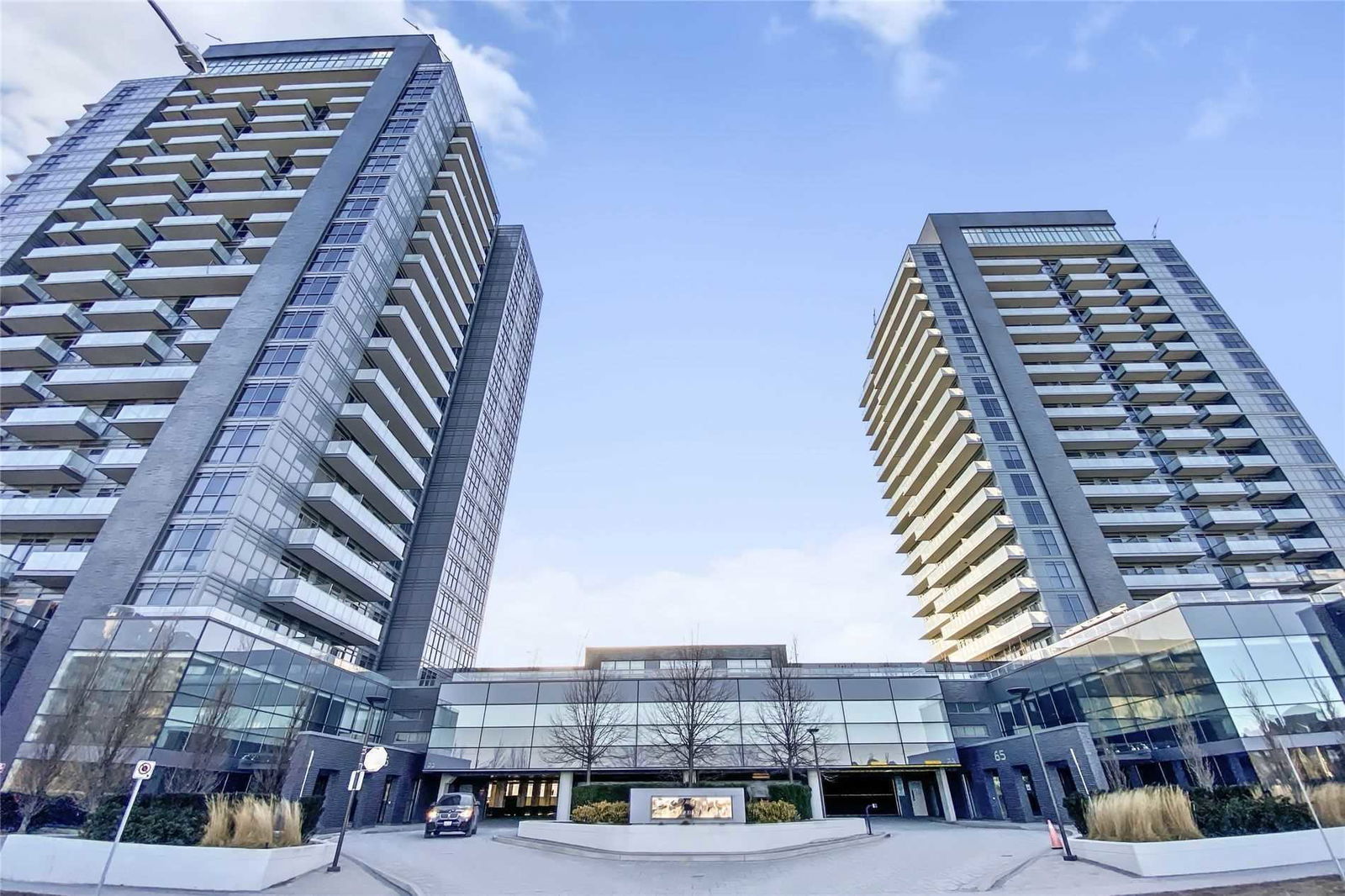 SkyCity Condos, Richmond Hill, Toronto