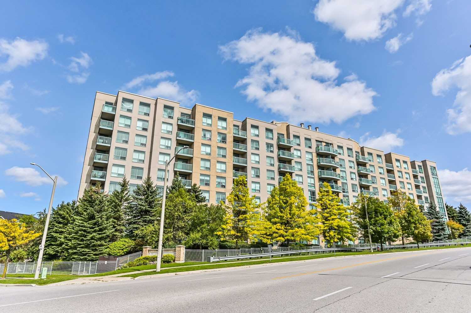 The Gates of Bayview Glen Condos, Richmond Hill, Toronto