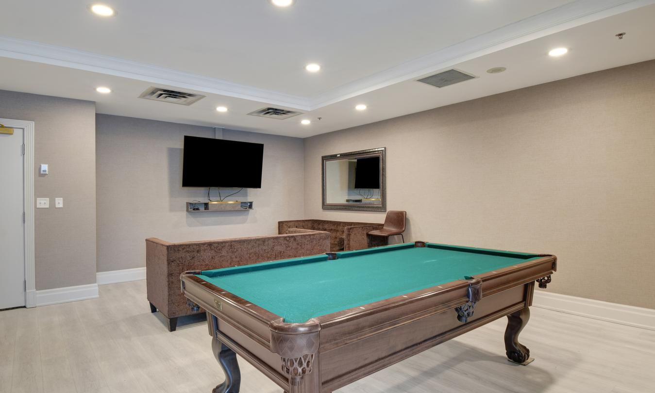 Game Room — The Gates of Bayview Glen V Condos, Richmond Hill, Toronto