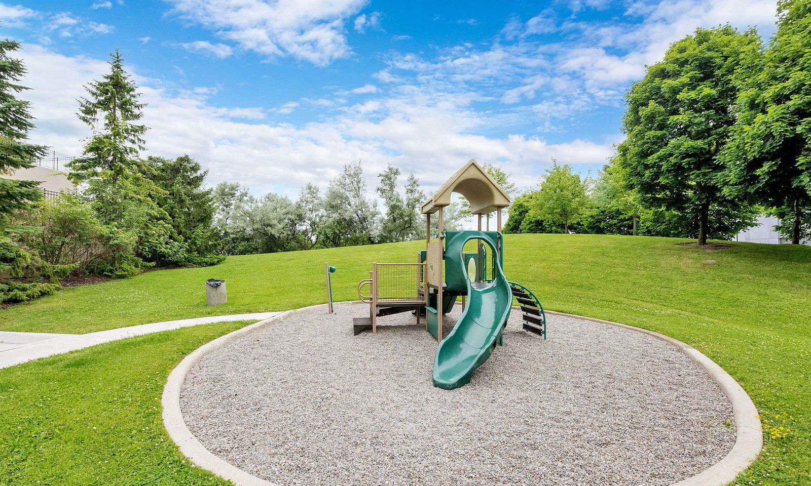 Playground — The Gates of Bayview Glen V Condos, Richmond Hill, Toronto