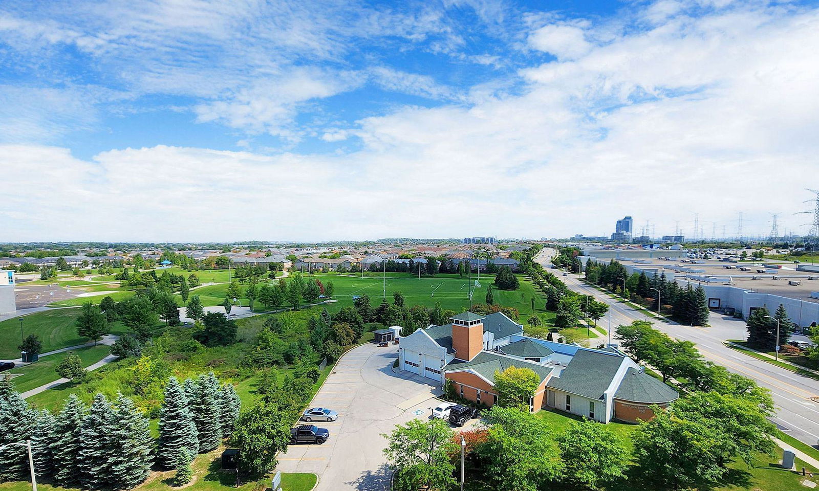 Skyline — The Gates of Bayview IV Glen Condos, Richmond Hill, Toronto