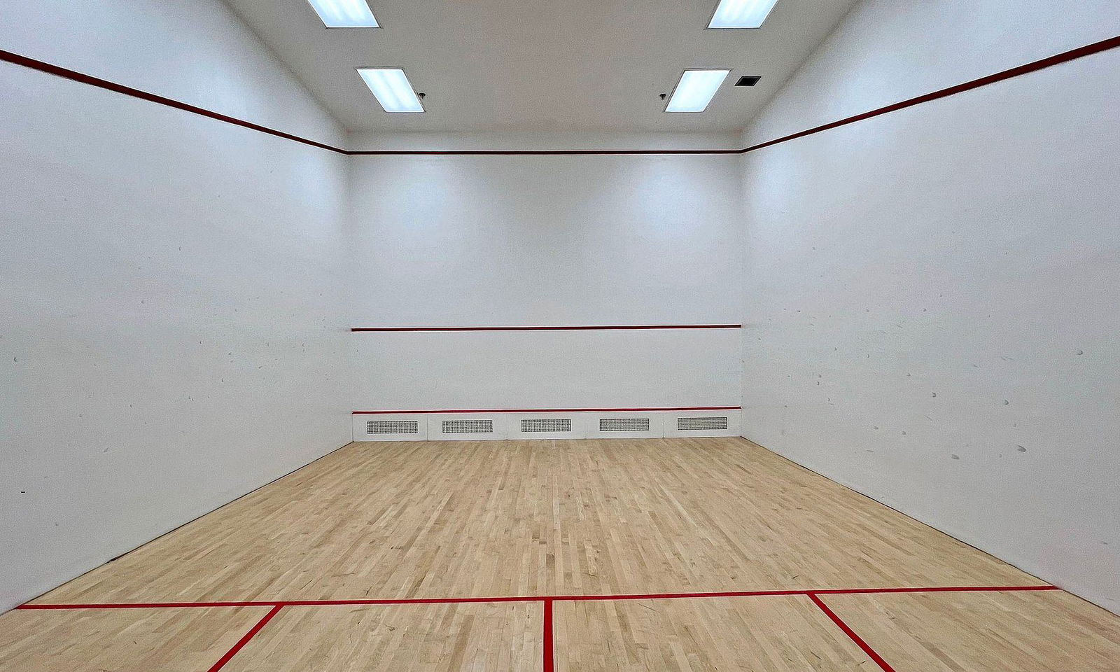 Squash Court — The Gibraltar II Condos, Richmond Hill, Toronto