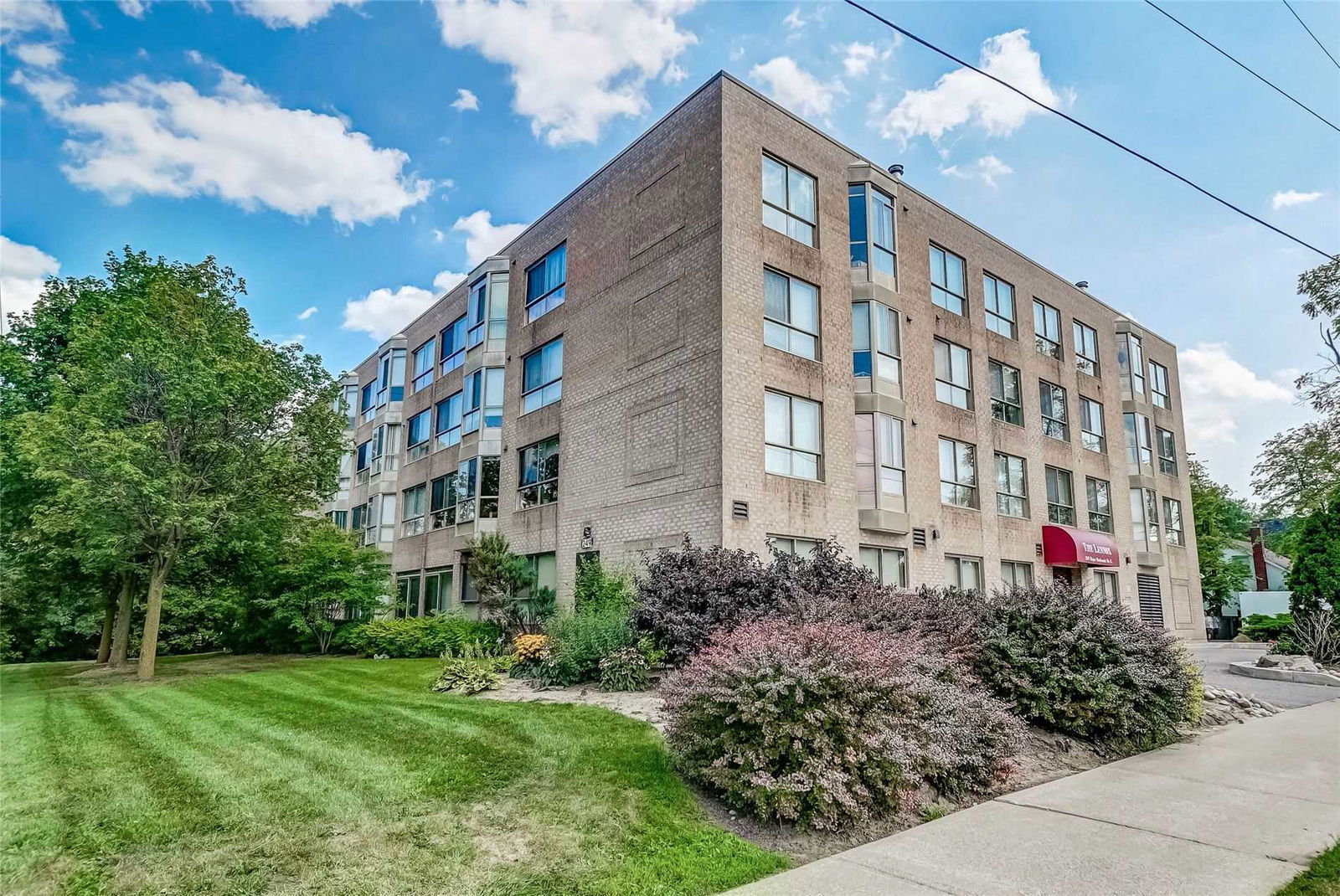 The Lennox Condos, Richmond Hill, Toronto