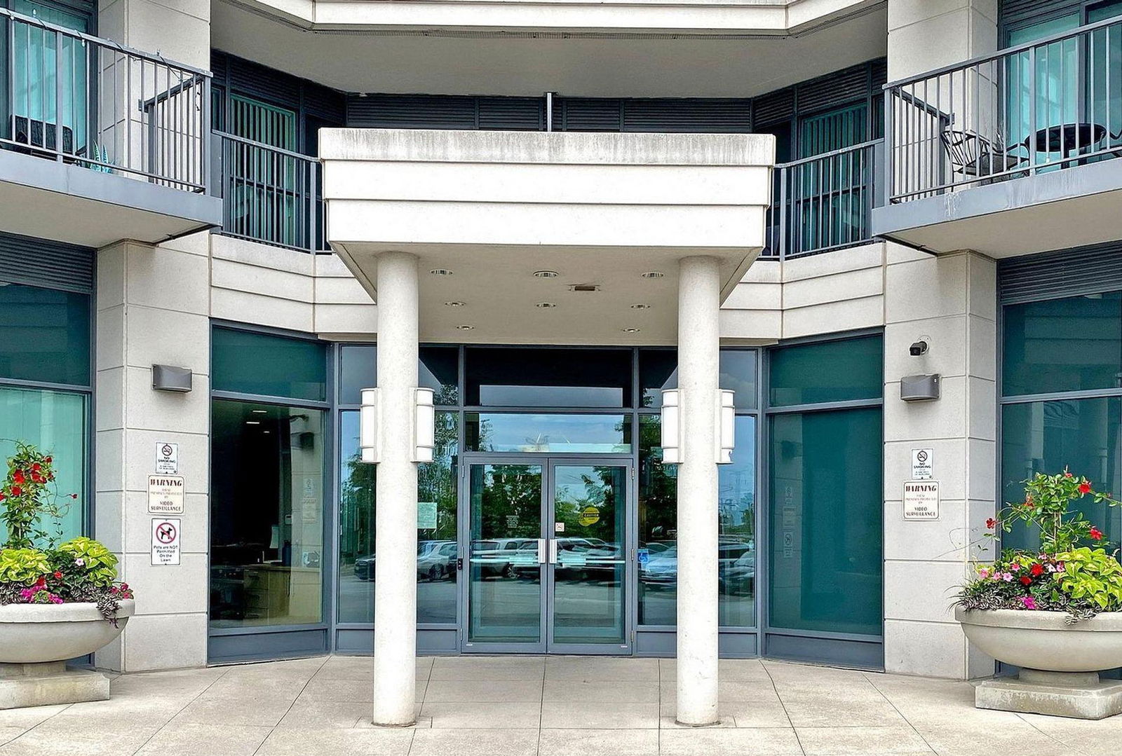 Entrance — The Royal at Bayview Glen Condos, Richmond Hill, Toronto