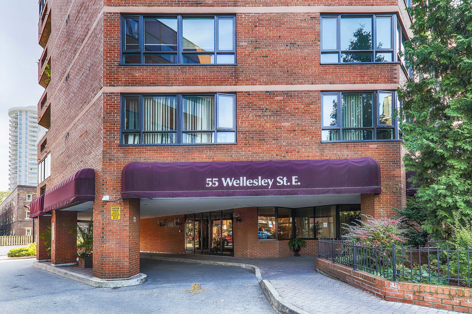 Entrance — The Uxbridge, Downtown, Toronto