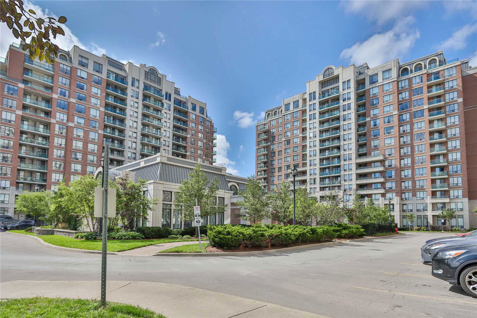 The Vineyards Condos, Richmond Hill, Toronto