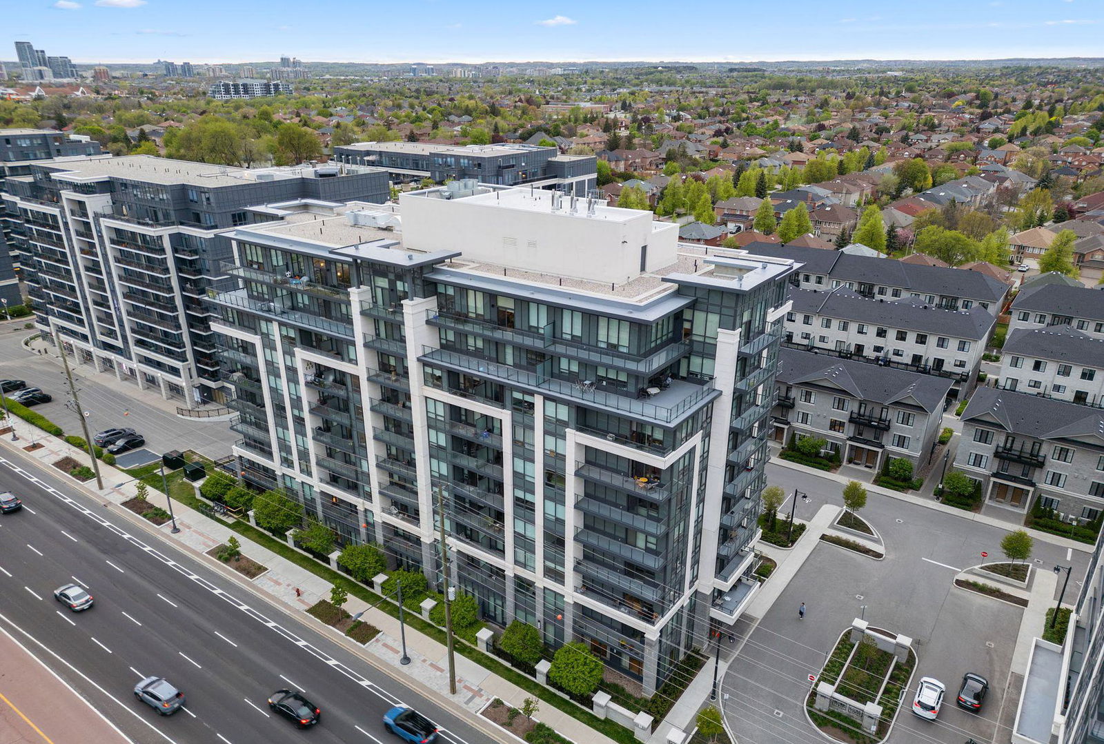 Valleymede Towers Condos, Richmond Hill, Toronto