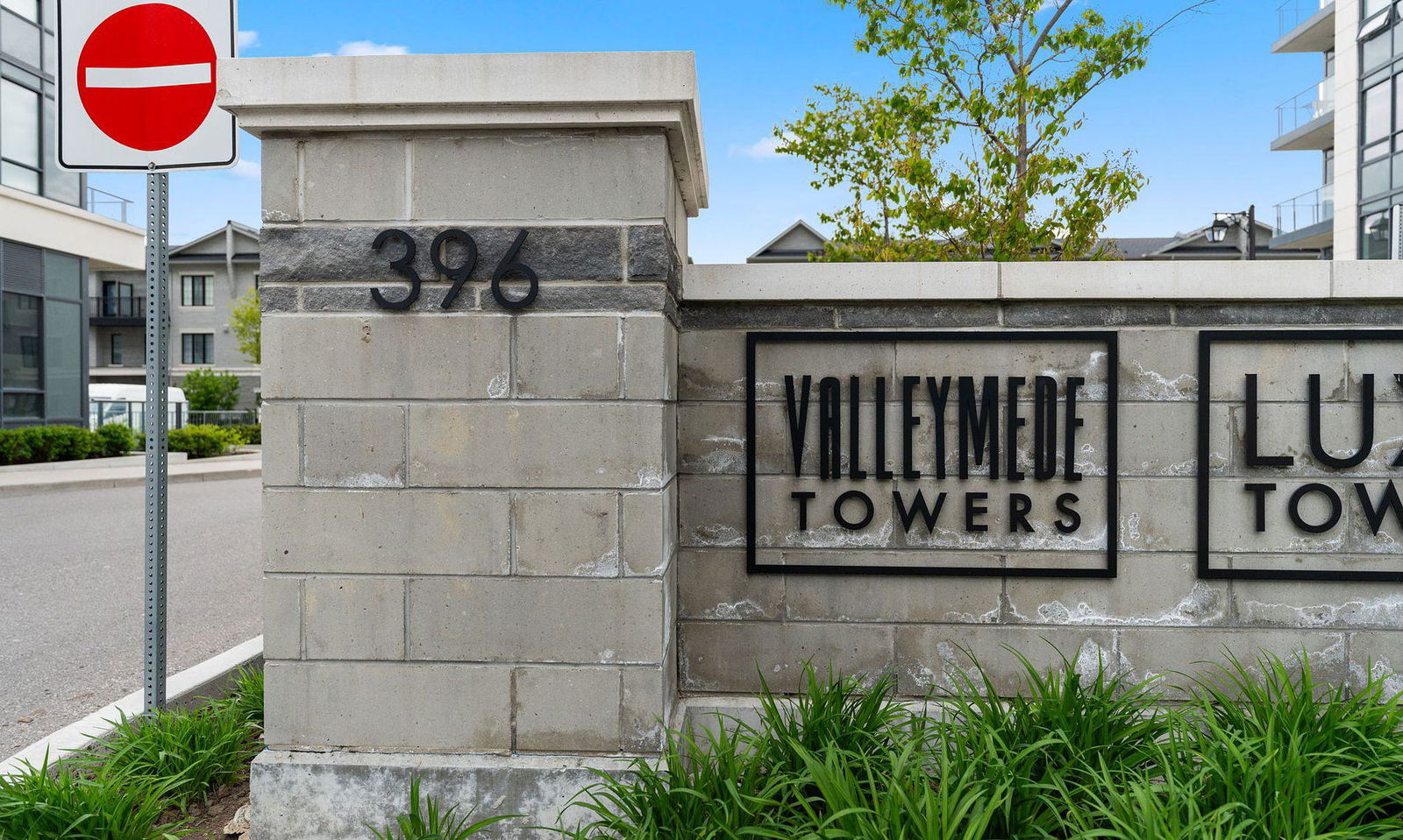 Valleymede Towers Condos, Richmond Hill, Toronto