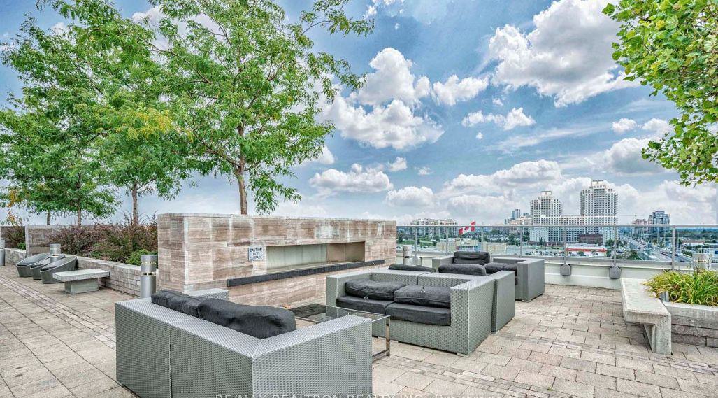 Rooftop Deck — Xpression Condos, Richmond Hill, Toronto