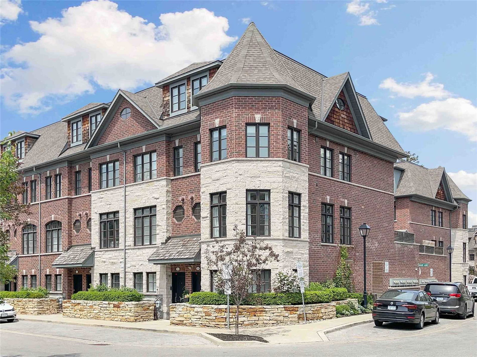 Riverside Village Townhomes, Vaughan, Toronto