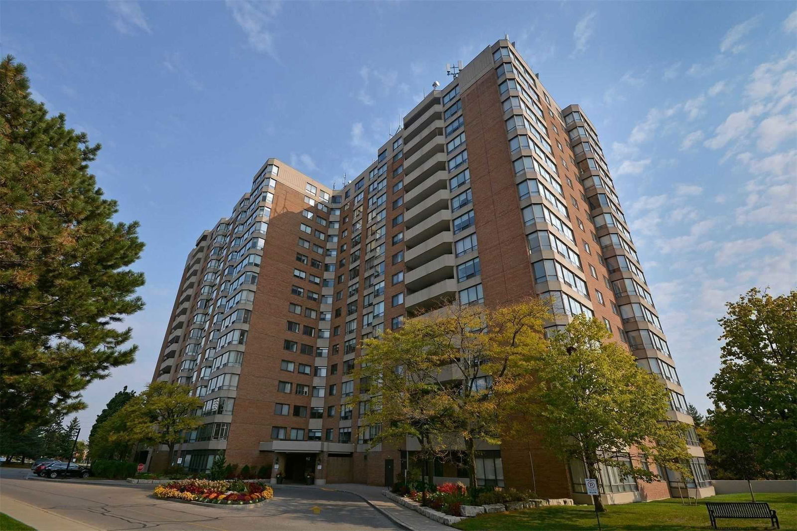 7601 Bathurst Condo, Vaughan, Toronto