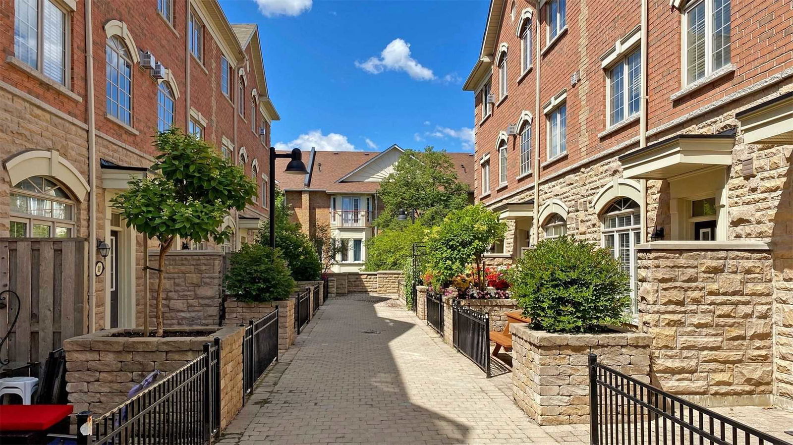 8 Brighton Place Townhomes, Vaughan, Toronto