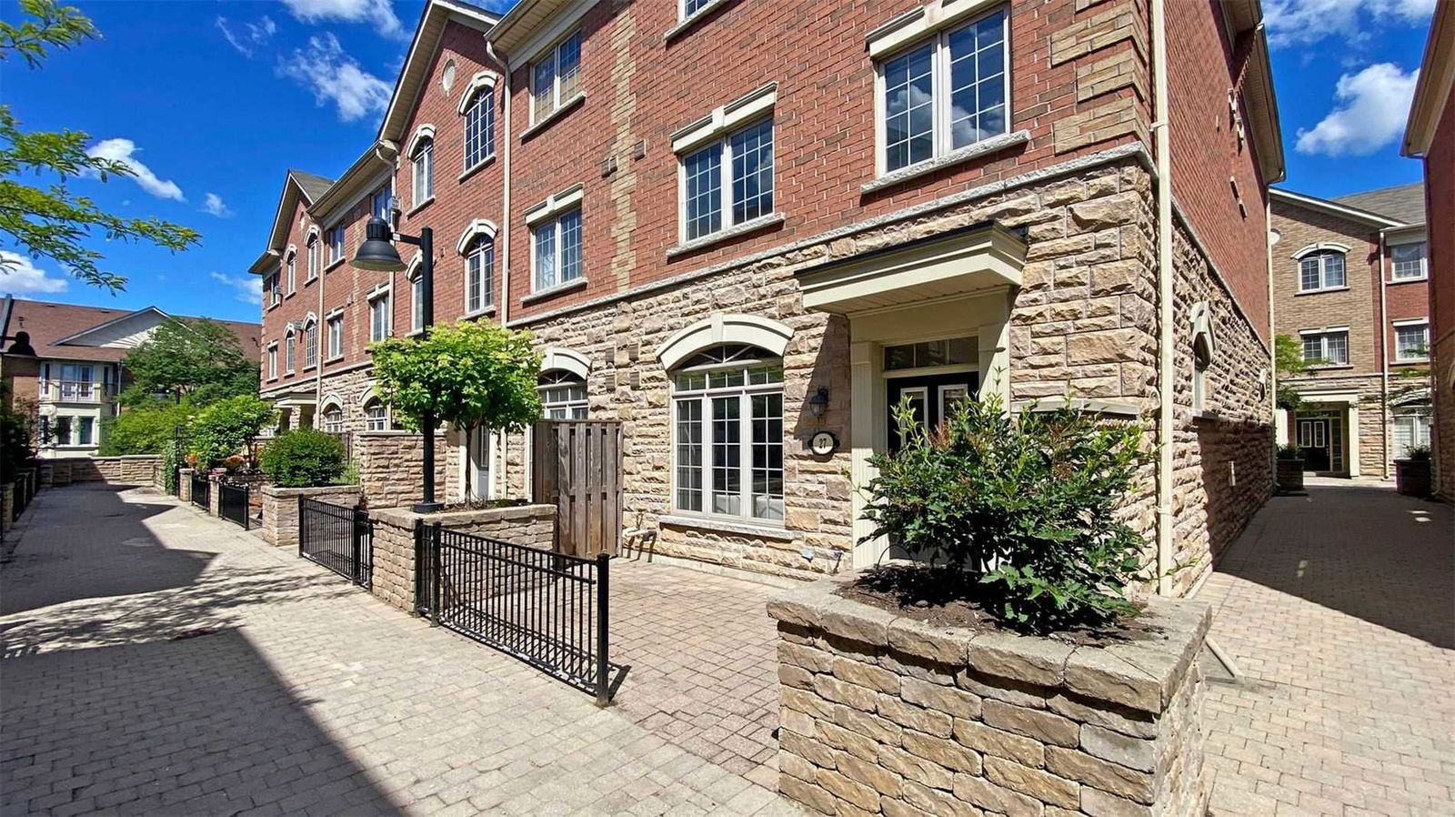 8 Brighton Place Townhomes, Vaughan, Toronto