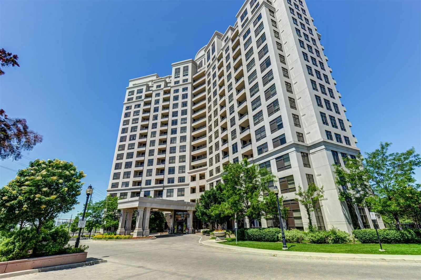 Bellaria Residences Condos, Vaughan, Toronto