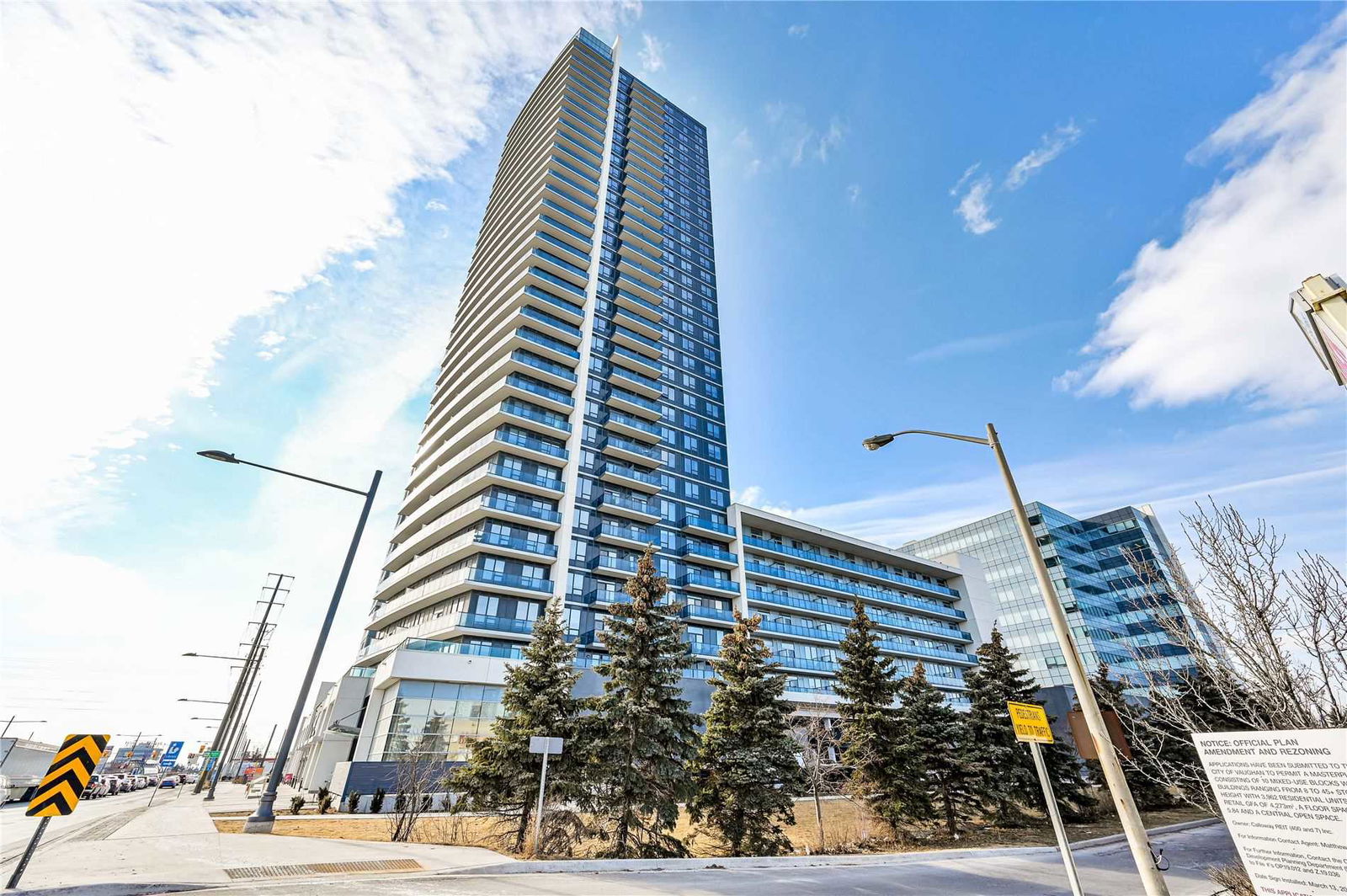 Centro Square Condominiums, Vaughan, Toronto