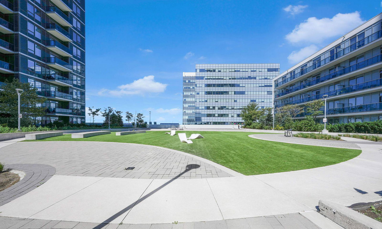 Centro Square Condominiums, Vaughan, Toronto