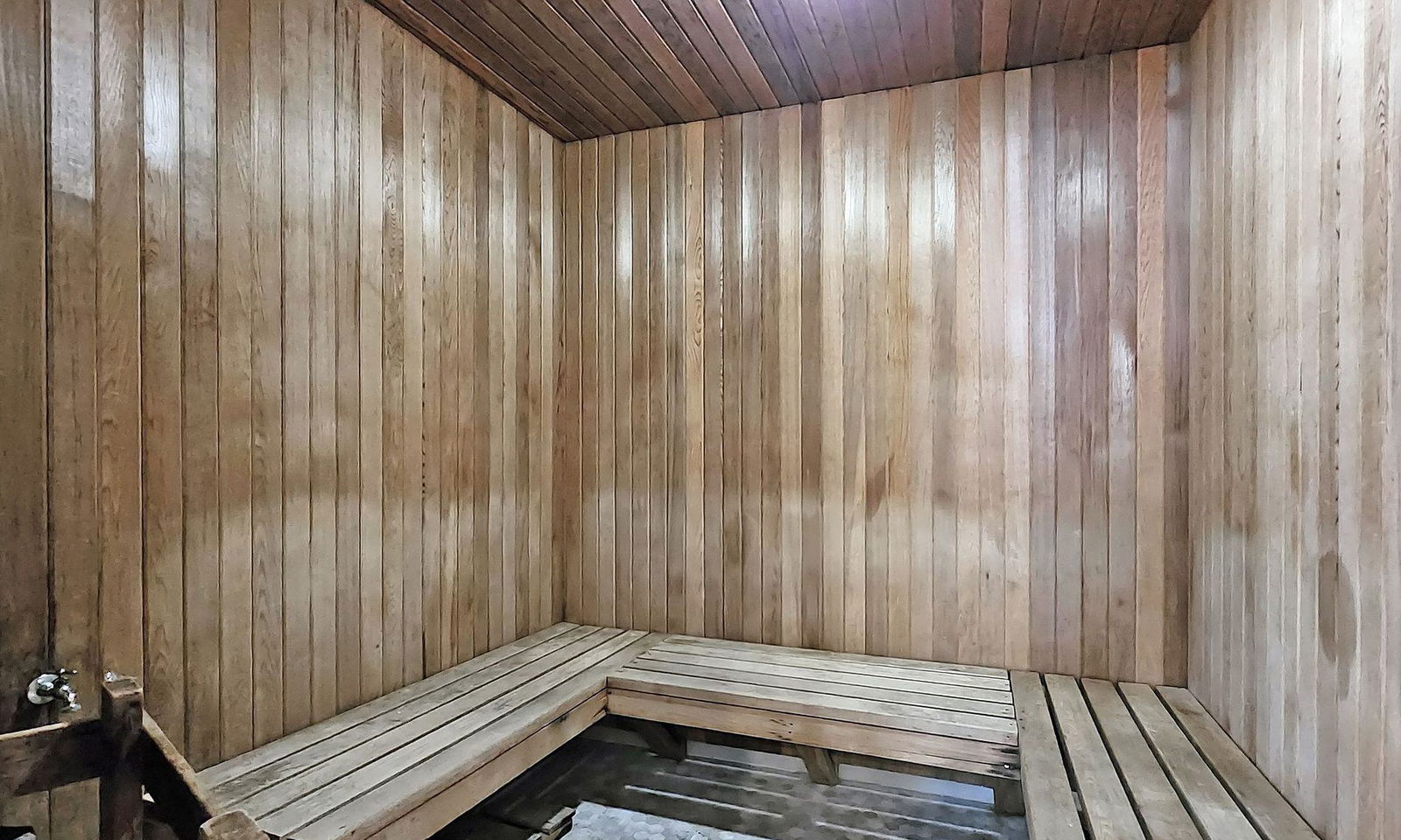 Sauna — Chateau Park Condos, Vaughan, Toronto