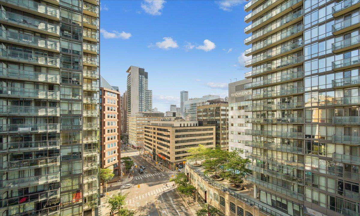 Skyline — Murano, Downtown, Toronto