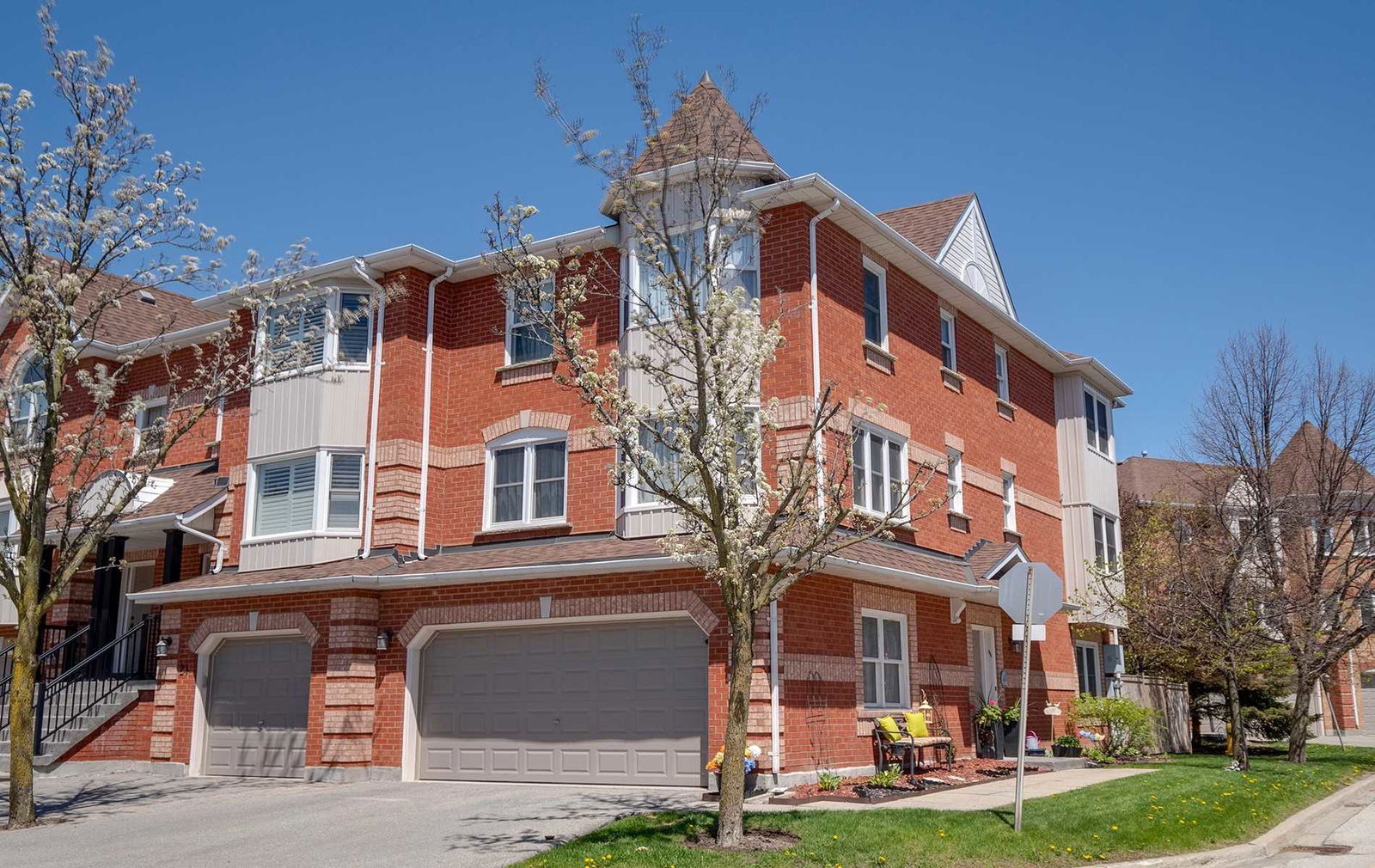 Leah Crescent Townhomes, Vaughan, Toronto