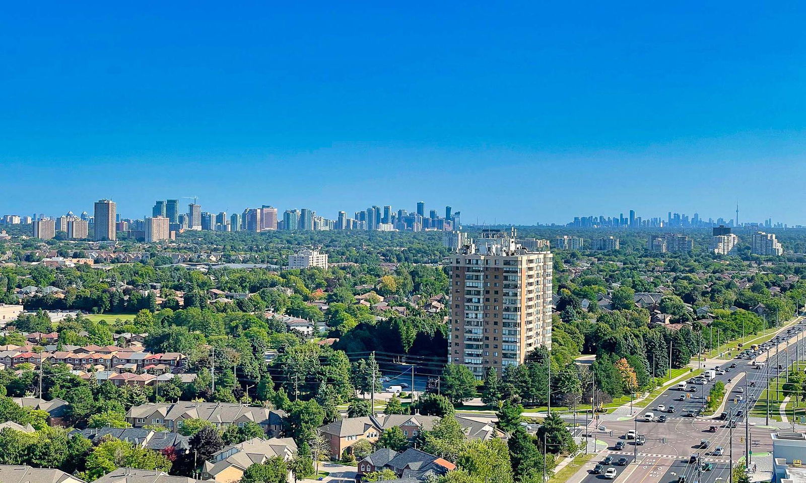 Skyline — Legacy Park Condos, Vaughan, Toronto