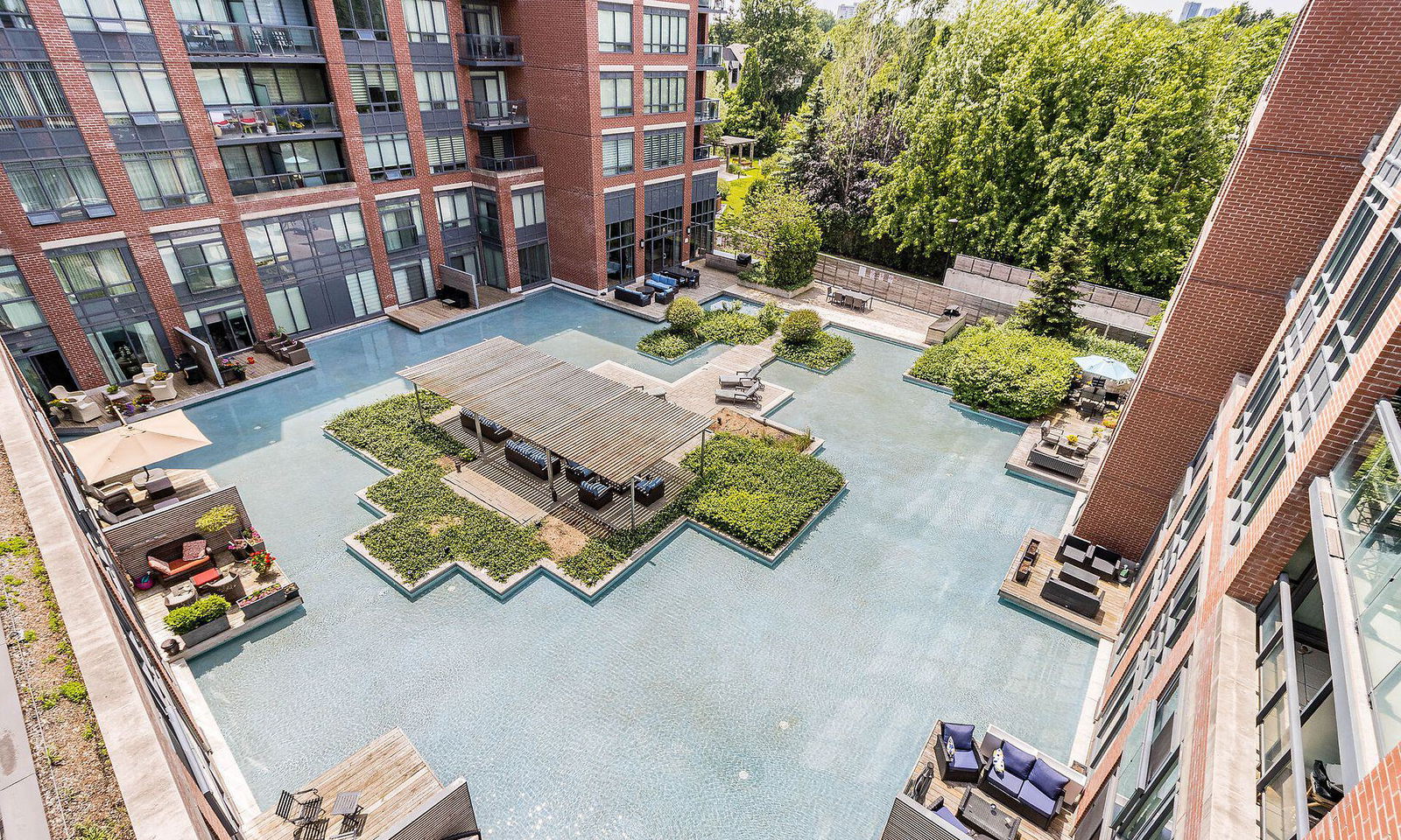 Pool — Minto WaterGarden Condos, Vaughan, Toronto