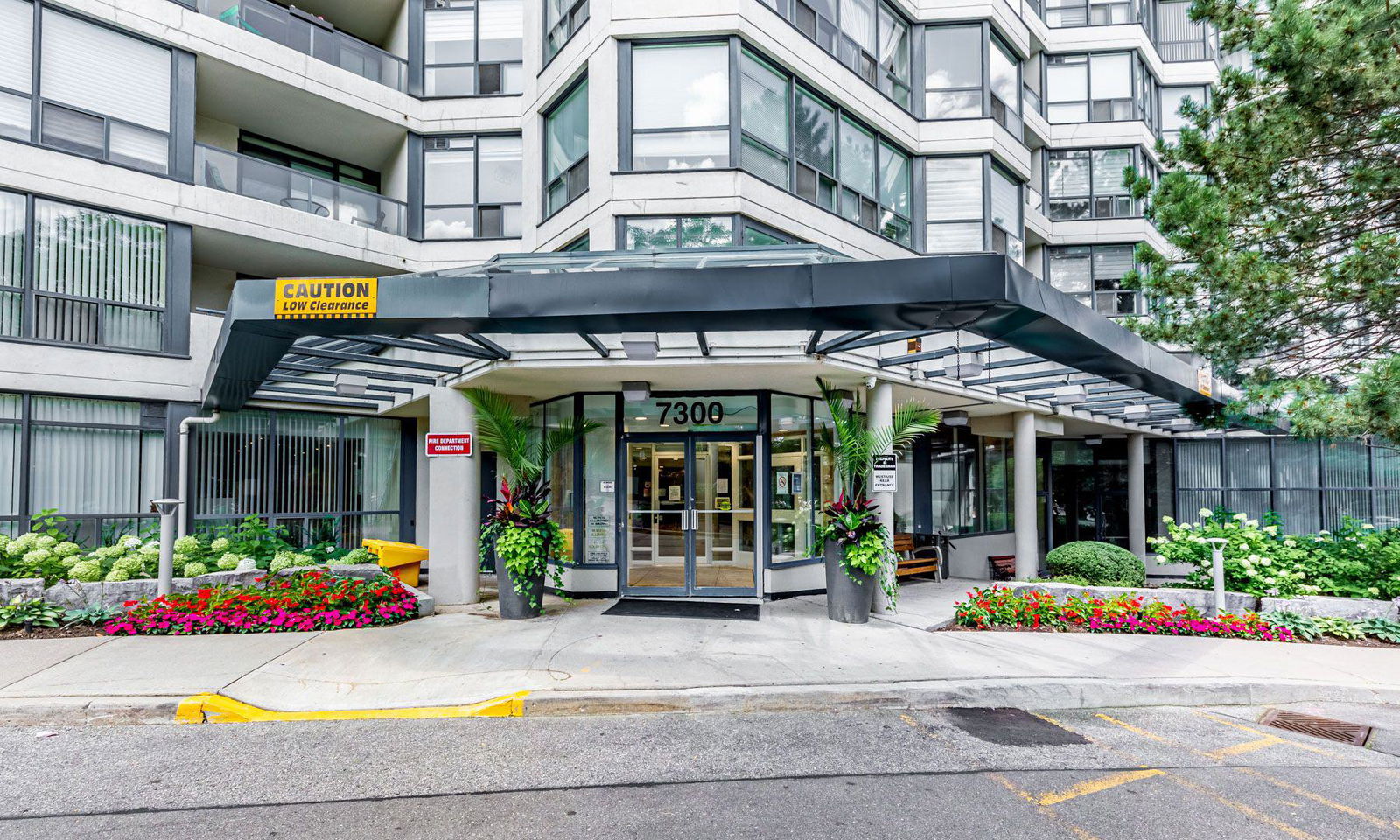 Entrance — Skyrise on Yonge Condos, Vaughan, Toronto