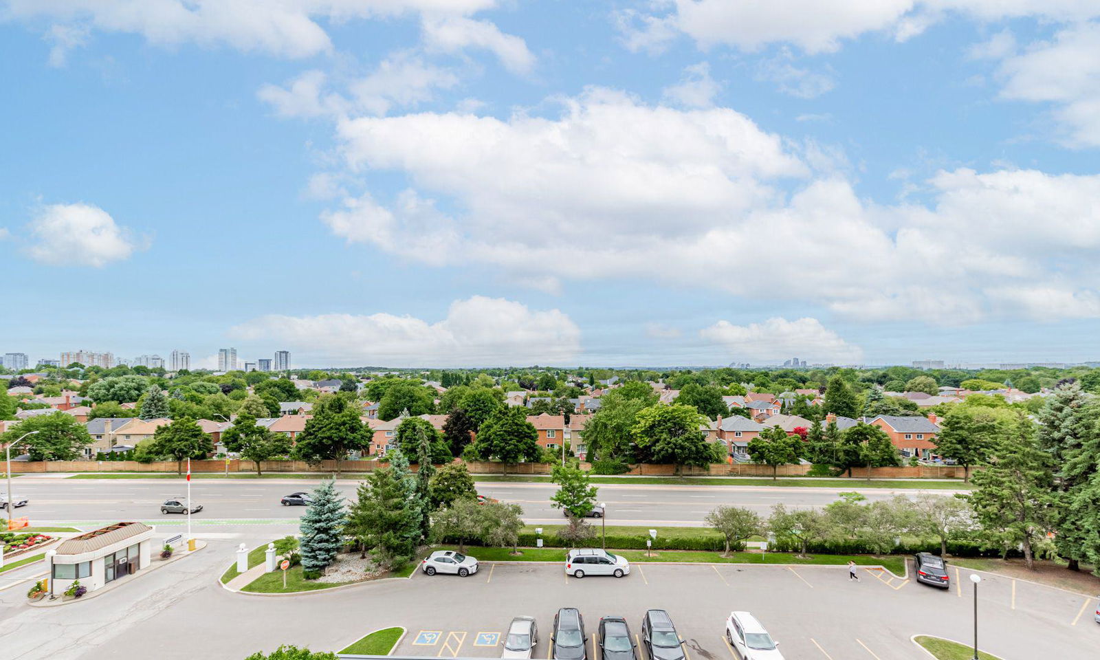 Skyline — The Conservatory Condos, Vaughan, Toronto