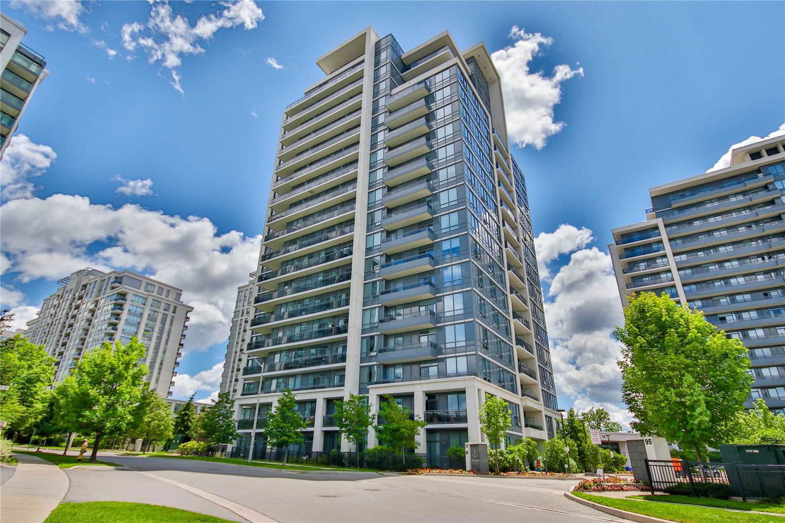 The Fountains Condos, Vaughan, Toronto