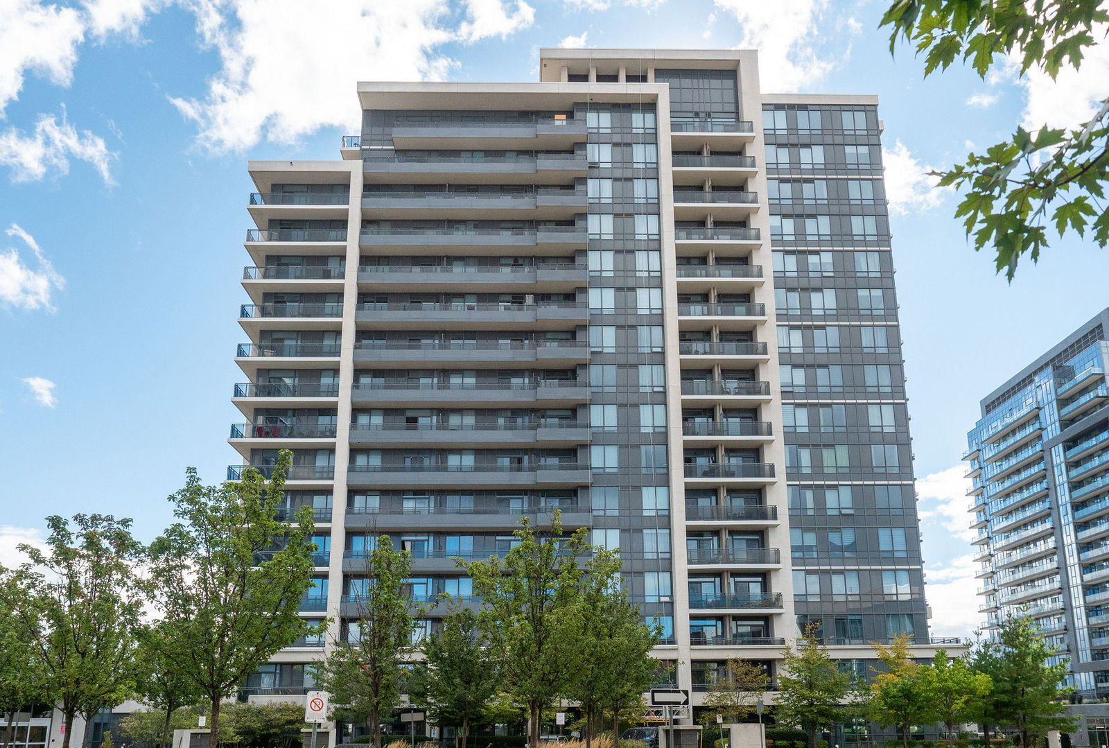 The Fountains Condos, Vaughan, Toronto