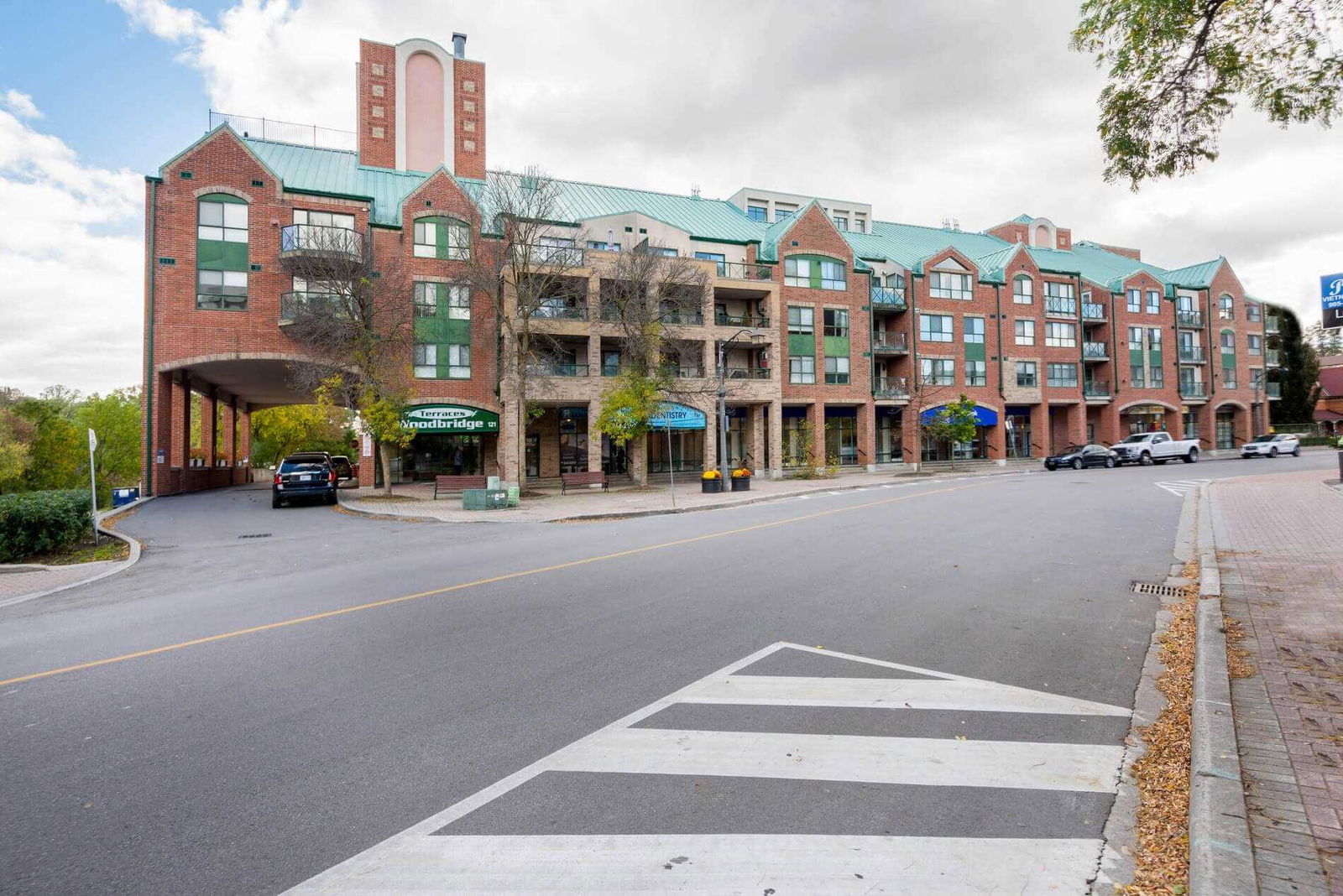 The Terraces of Woodbridge Condos, Vaughan, Toronto