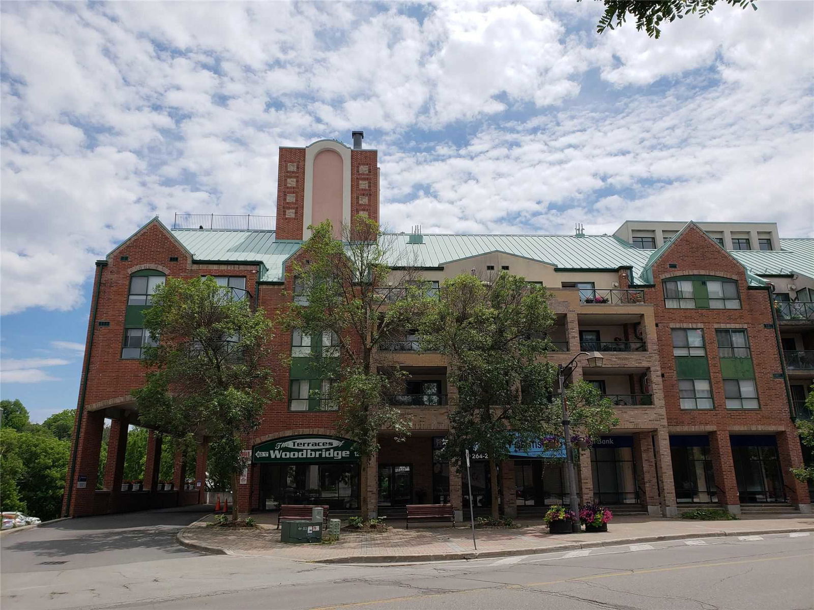 The Terraces of Woodbridge Condos, Vaughan, Toronto