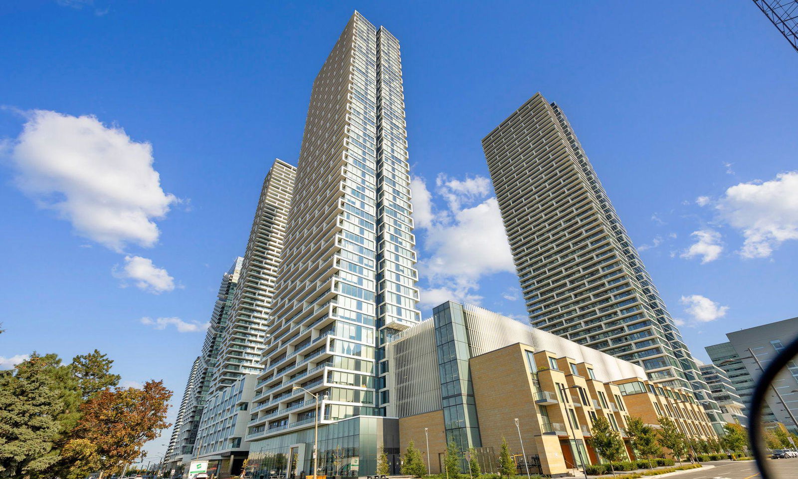 Exterior — Transit City Condos, Vaughan, Toronto