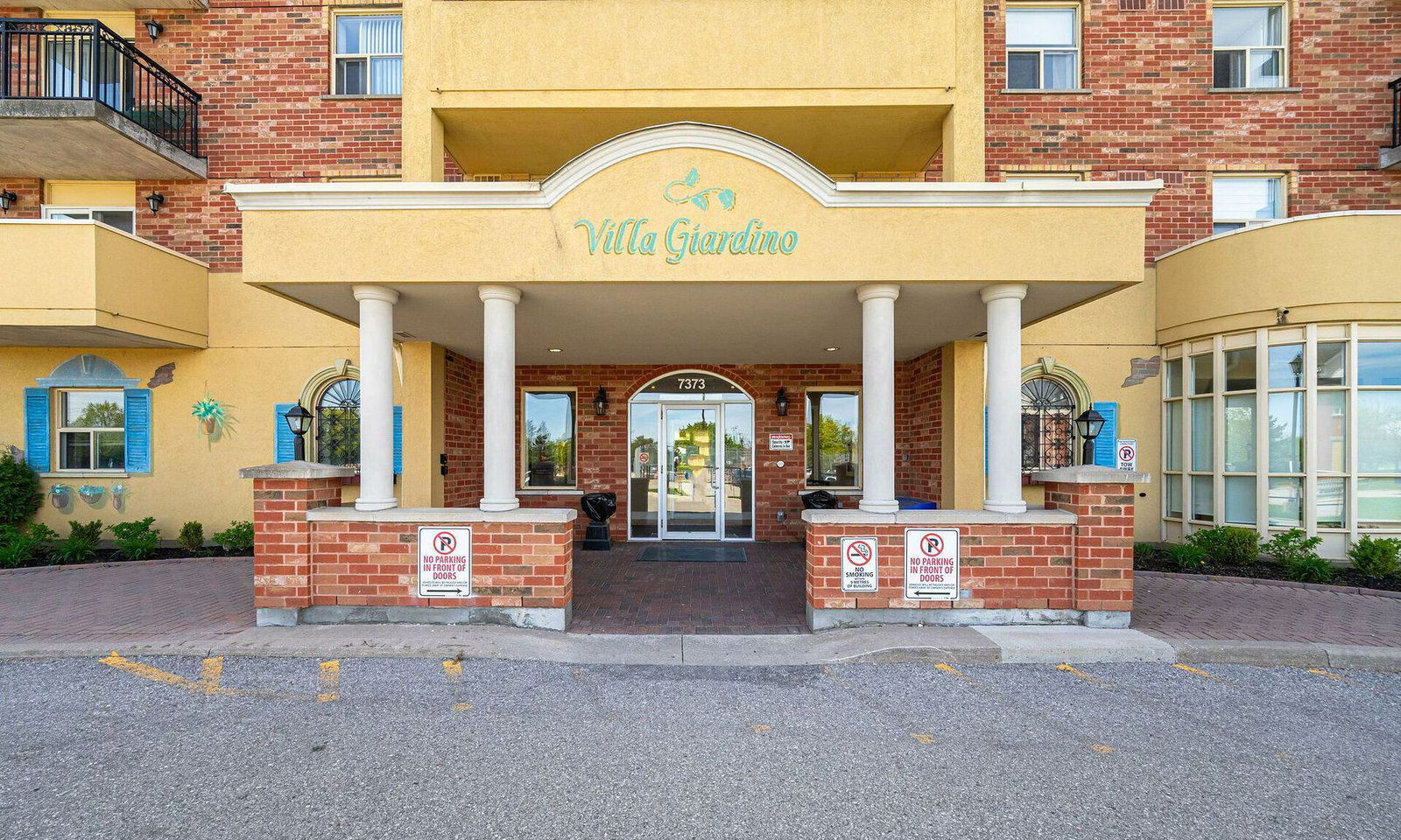 Entrance — Villa Giardino I Condos, Vaughan, Toronto