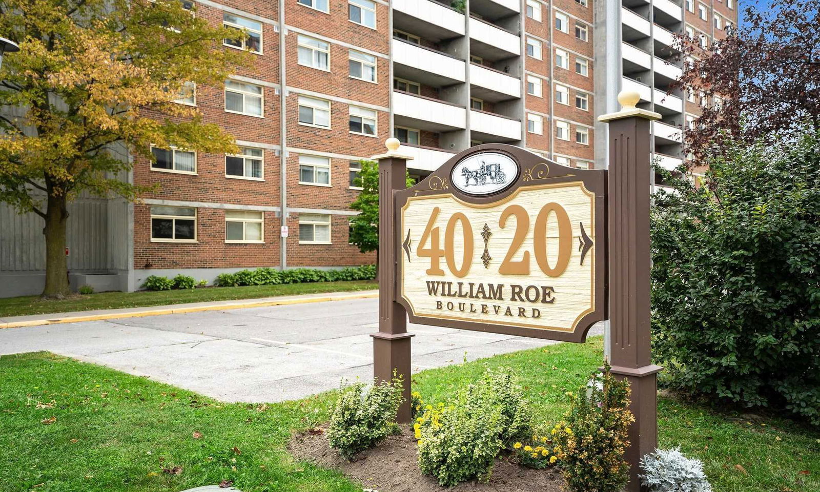 40 William Roe Condos, Newmarket, Toronto