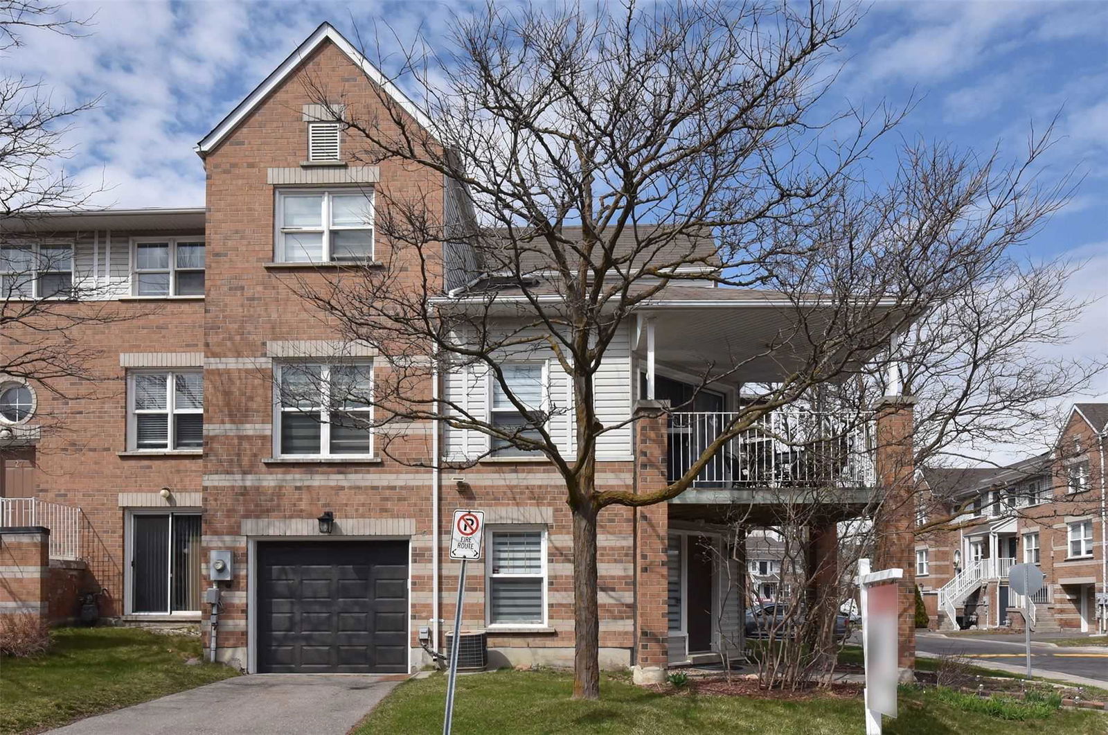 Brandy Lane Way Townhomes, Newmarket, Toronto