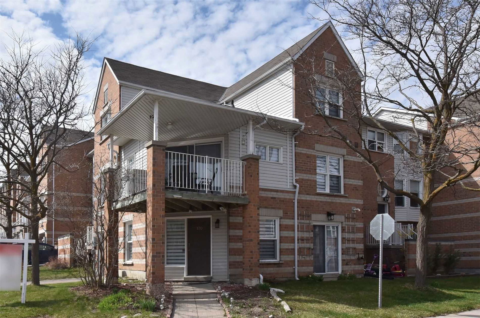 Brandy Lane Way Townhomes, Newmarket, Toronto