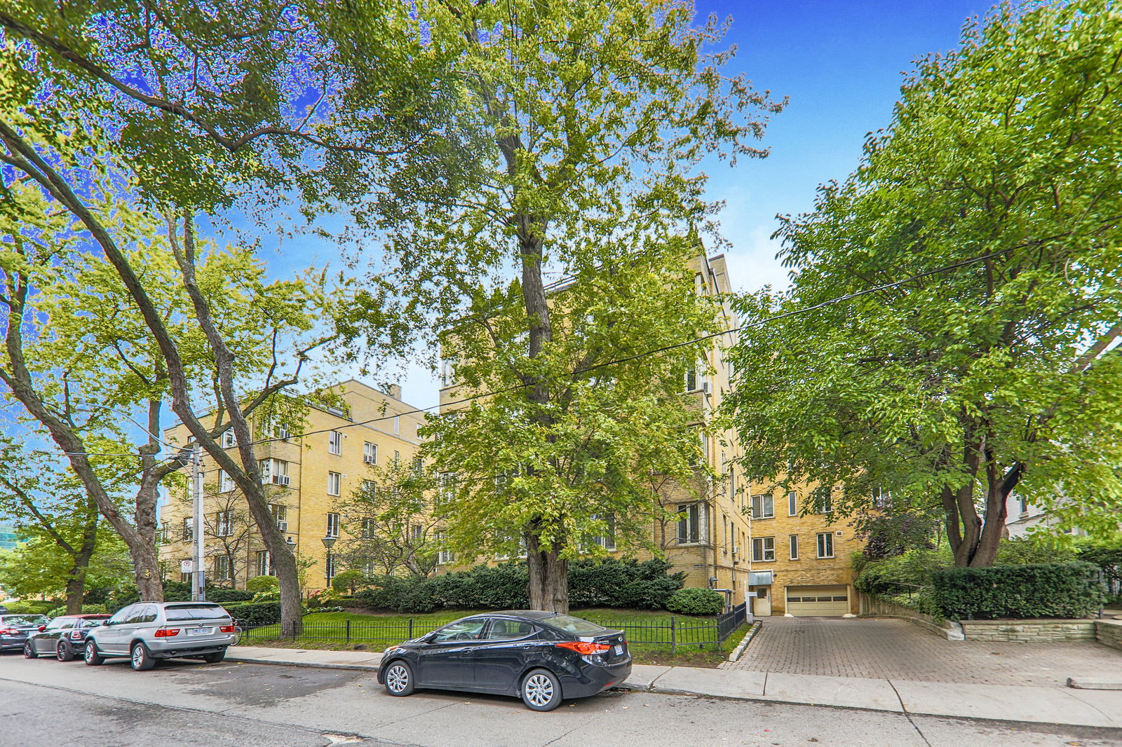 Exterior — The Dorchester, Midtown, Toronto