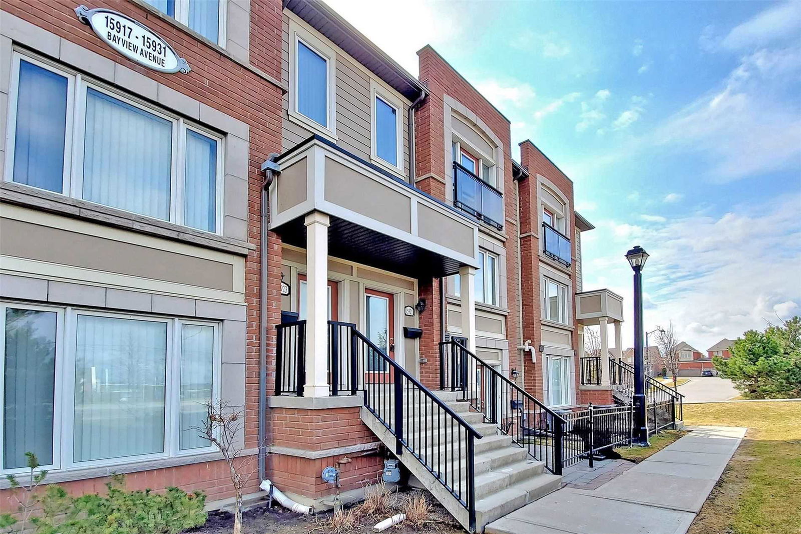 First Home Aurora Townhomes, Aurora, Toronto