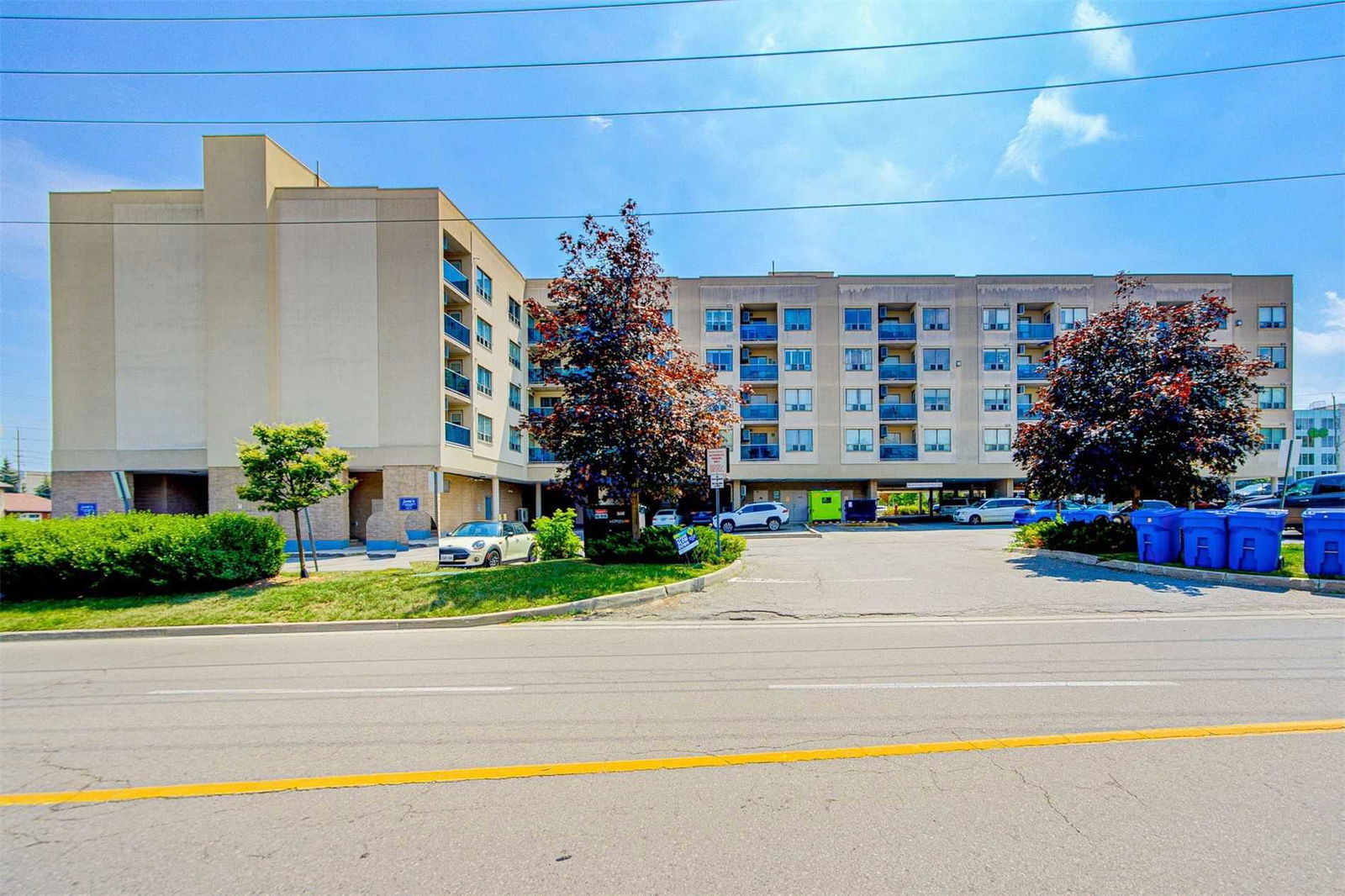 Wellington Gates Condos, Aurora, Toronto