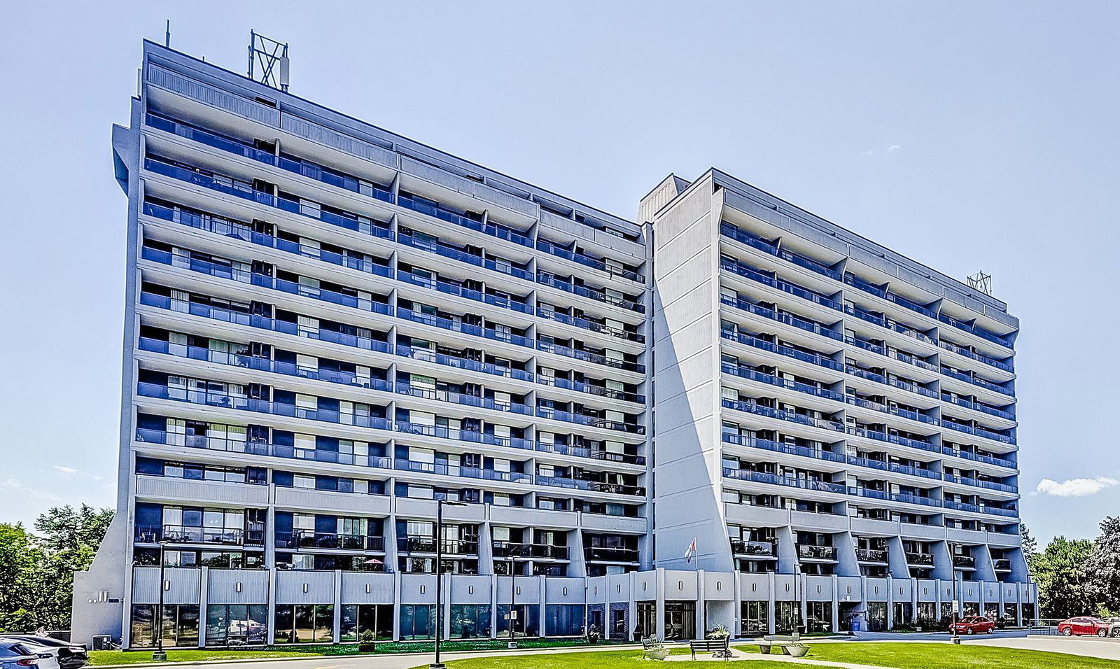 Exterior Side — Village Gardens Condos, Ajax, Toronto