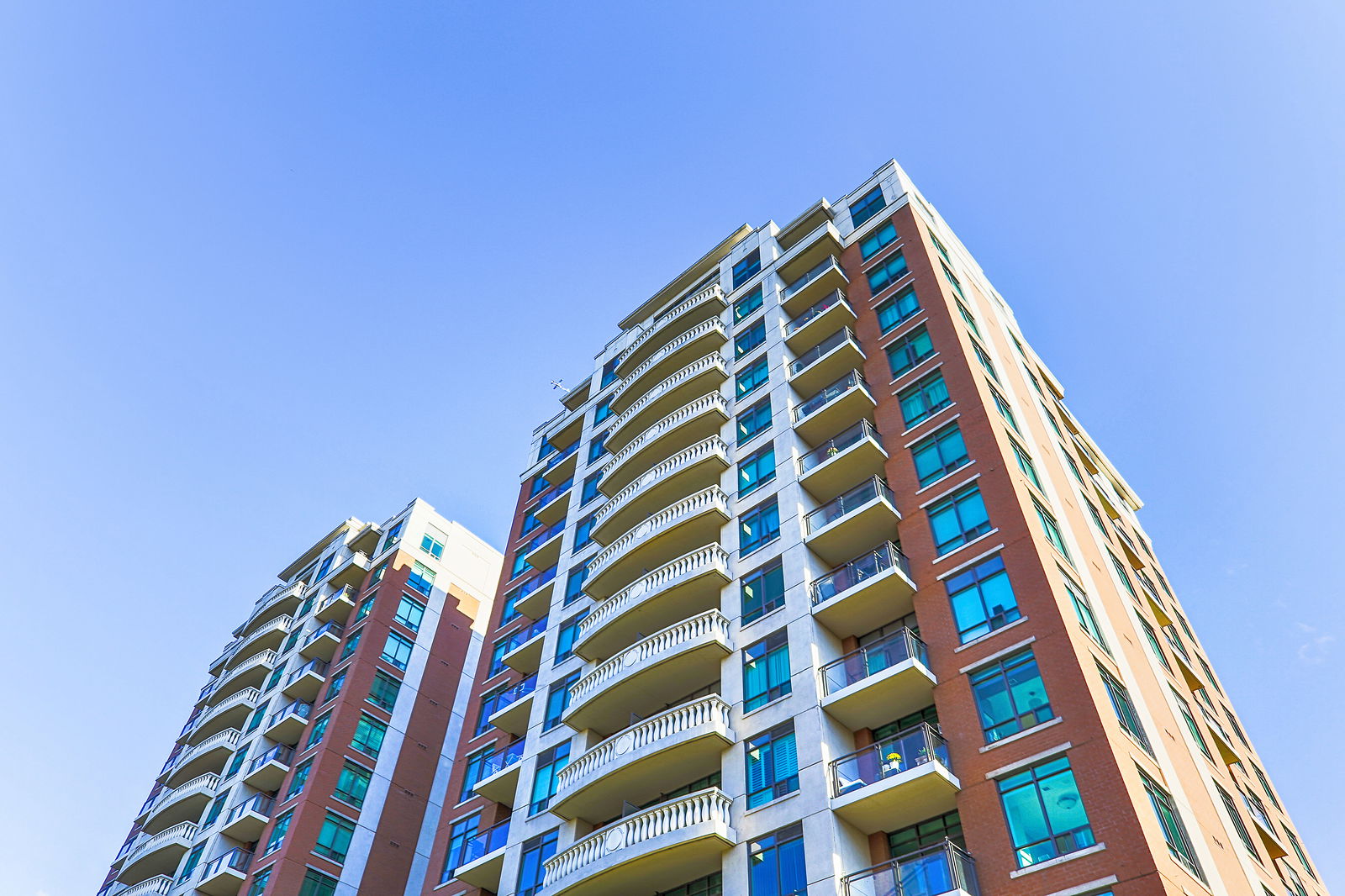 Exterior Sky — The Domain, Midtown, Toronto