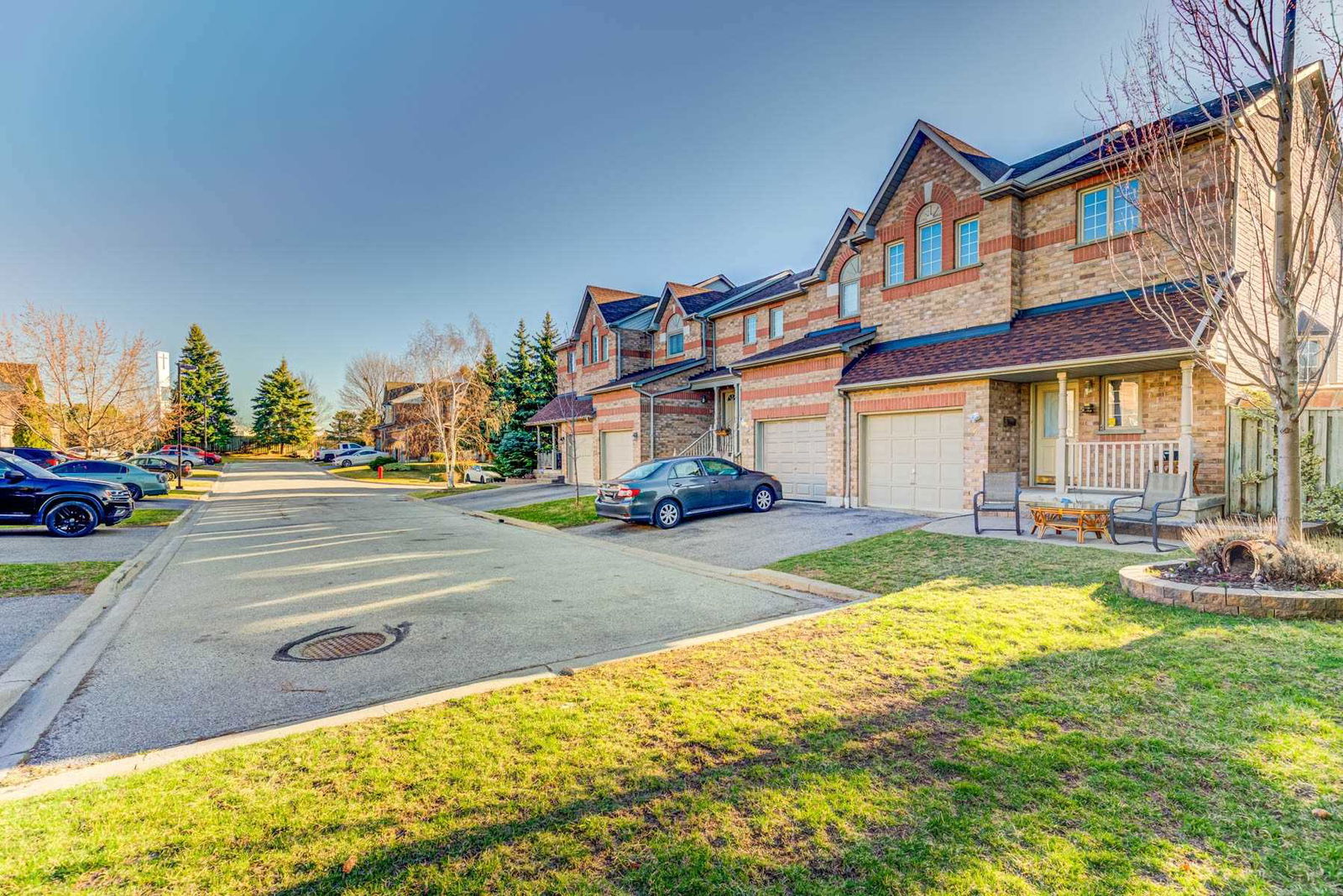 Macintyre Lane Townhomes, Ajax, Toronto