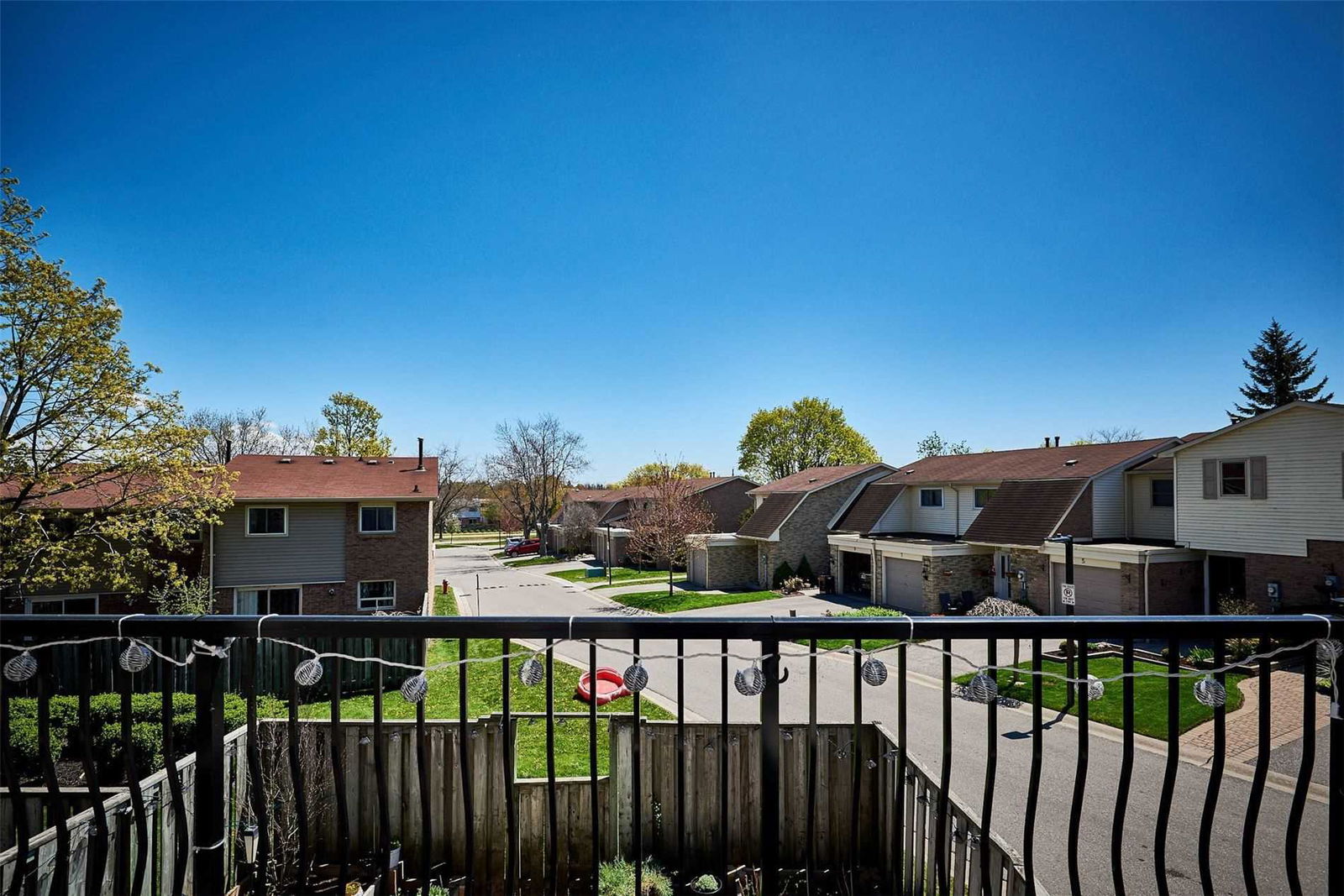 Clover Ridge Drive Townhomes, Ajax, Toronto