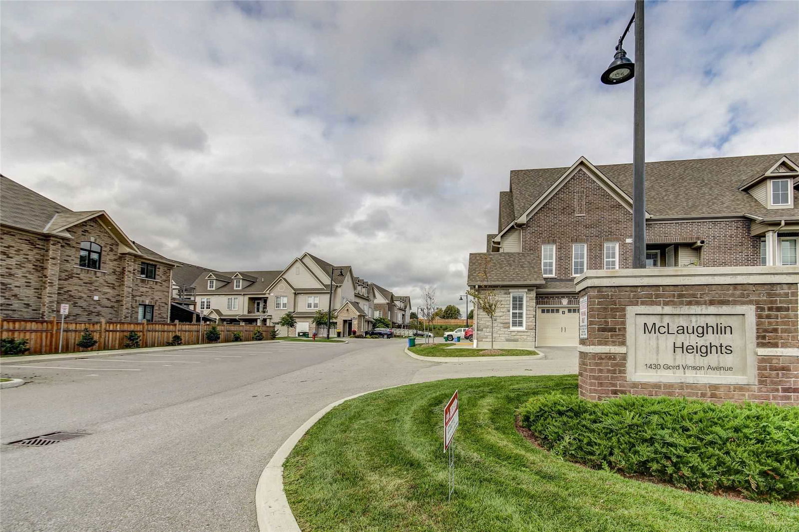 McLaughlin Heights Townhomes, Clarington, Toronto