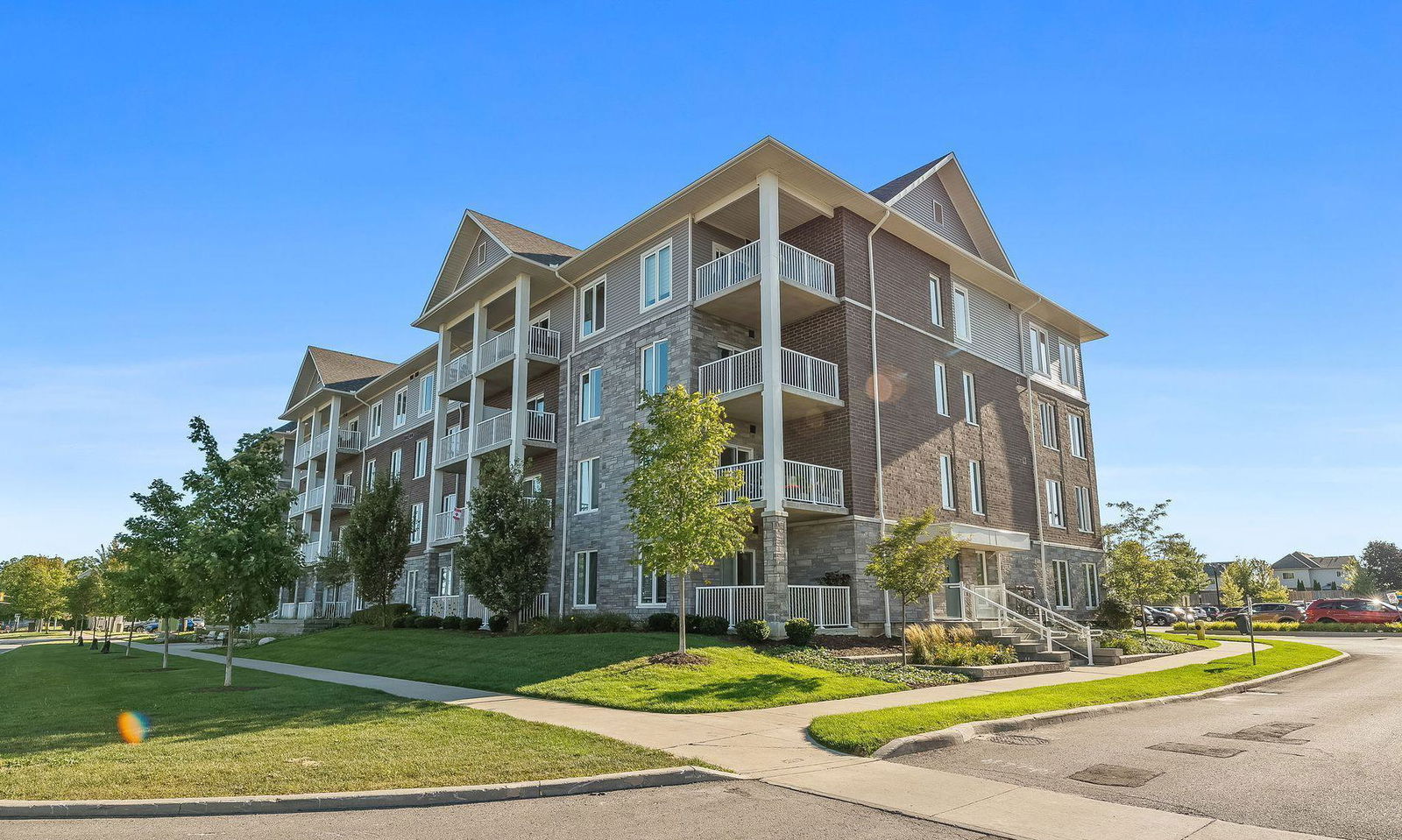 Exterior Side — Madison Lane Condos, Clarington, Toronto