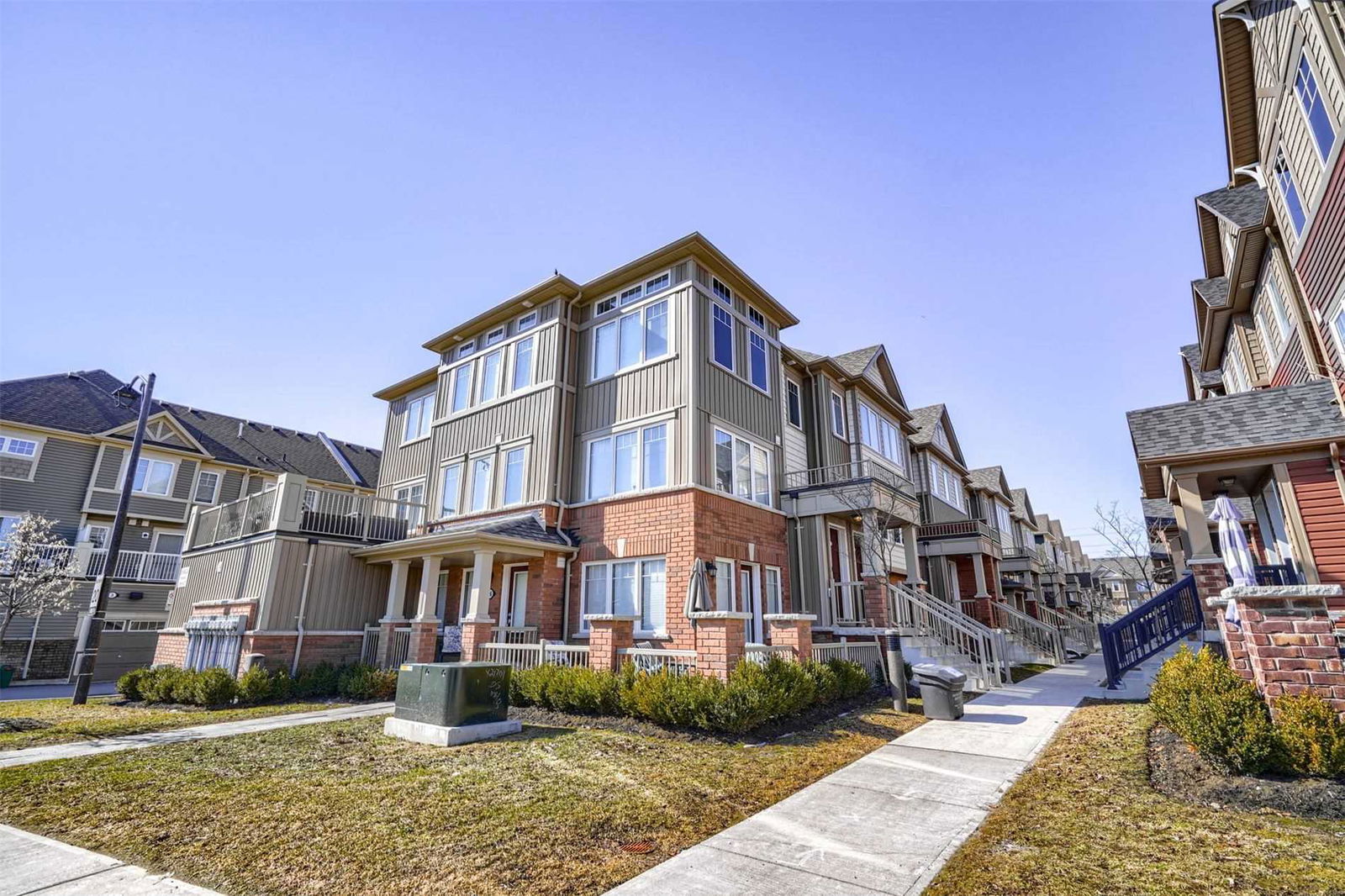 Berkshire Abbey Townhomes, Oshawa, Toronto