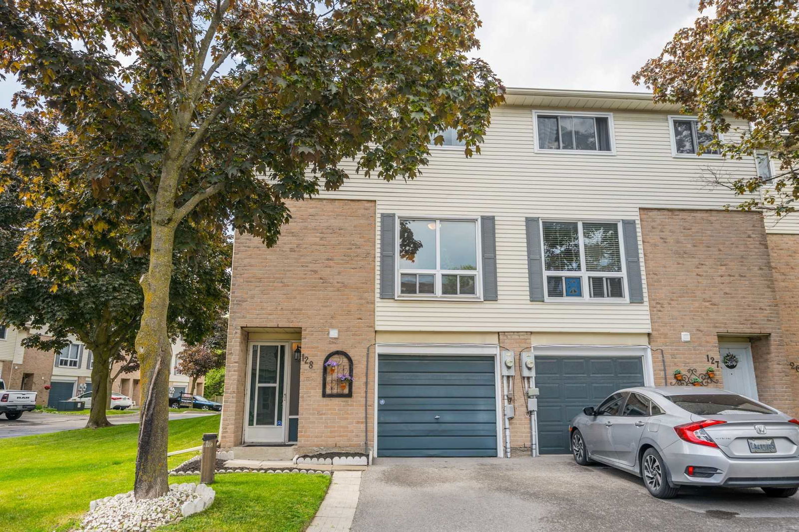 Parview Gardens Townhomes, Oshawa, Toronto