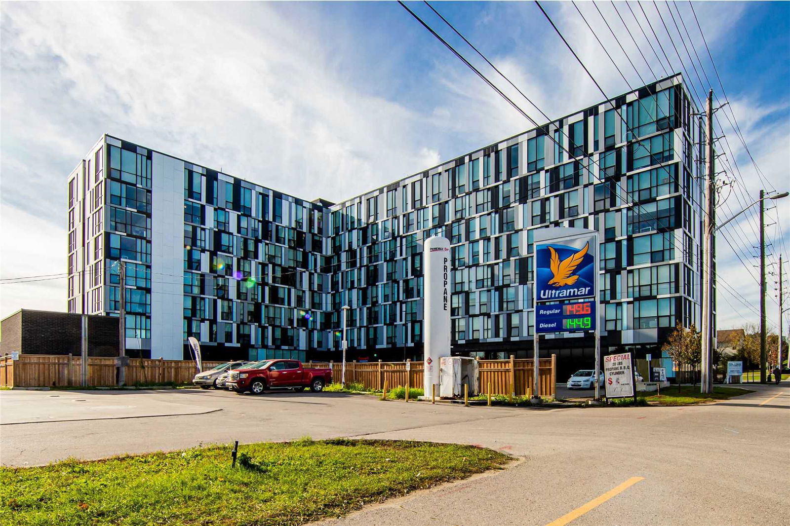 University Studios Condos, Oshawa, Toronto