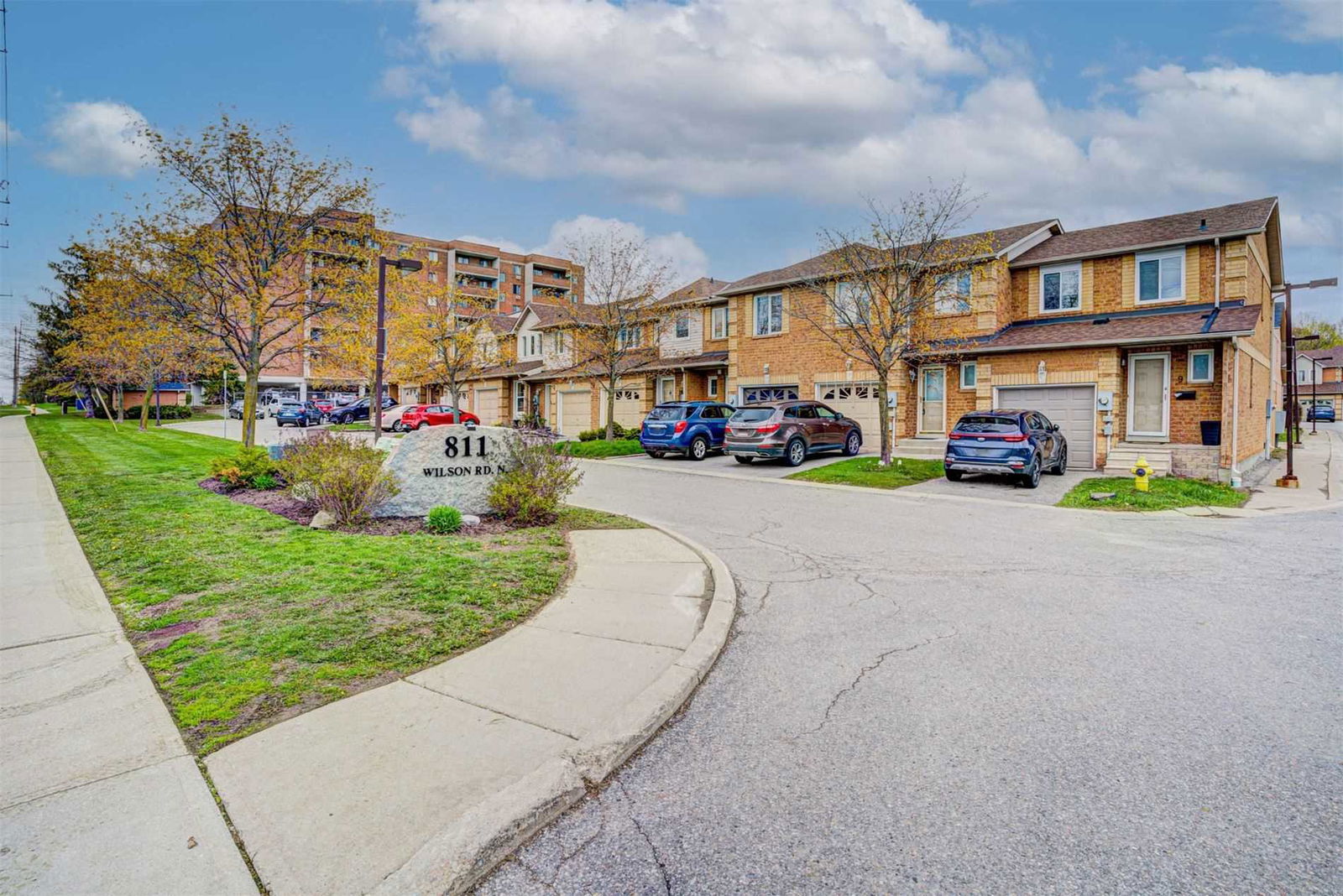 811 Wilson Townhomes, Oshawa, Toronto